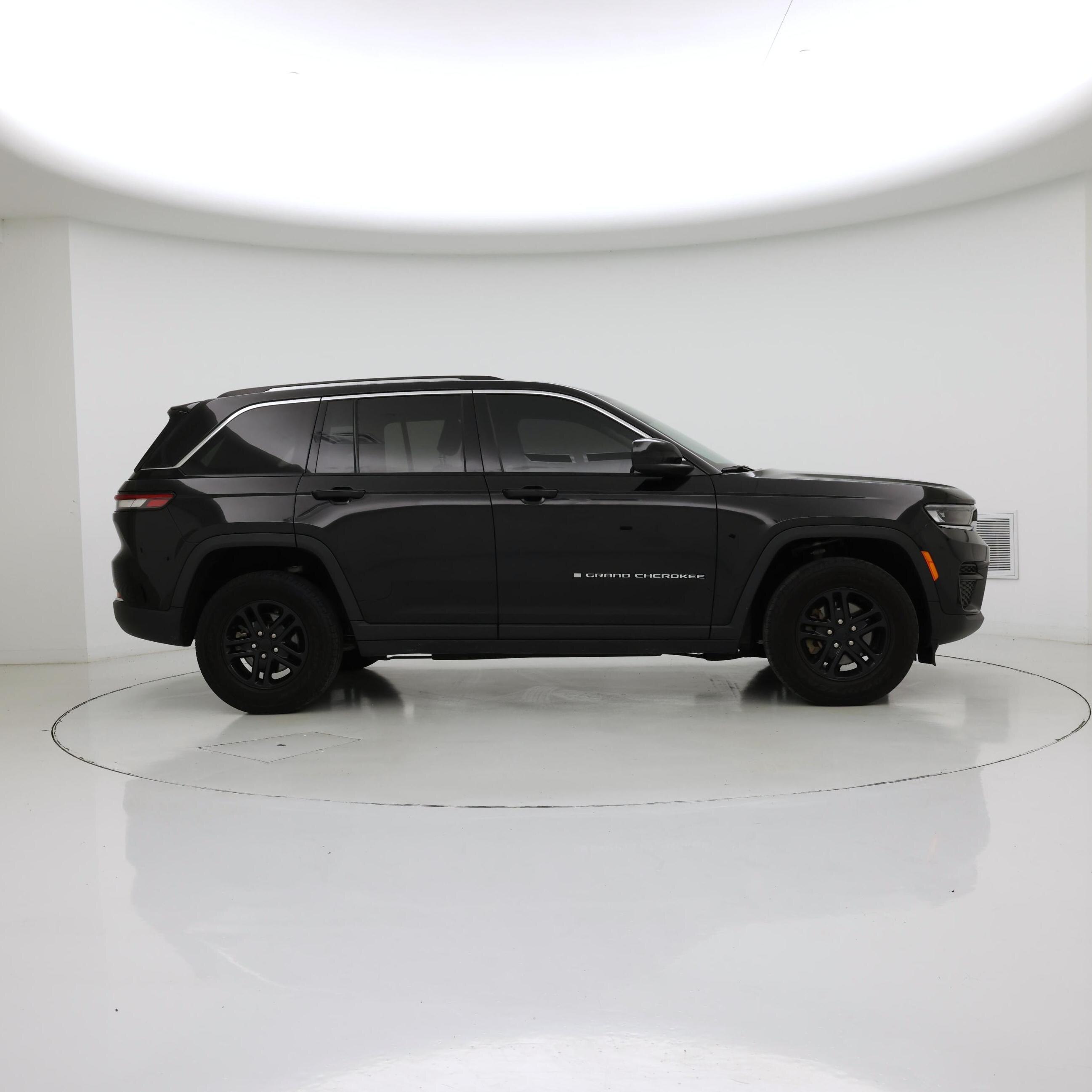 Thumbnail: 2023 Jeep Grand Cherokee - 7