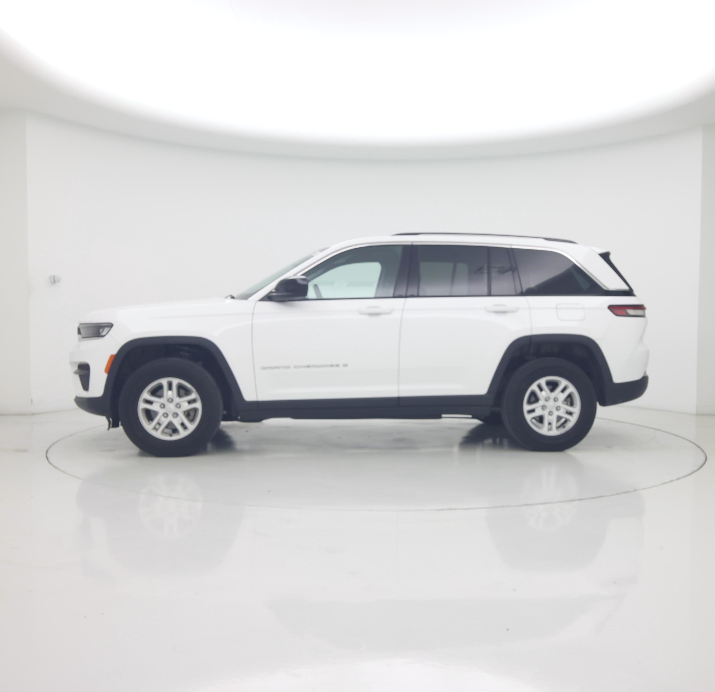 Thumbnail: 2023 Jeep Grand Cherokee - 3