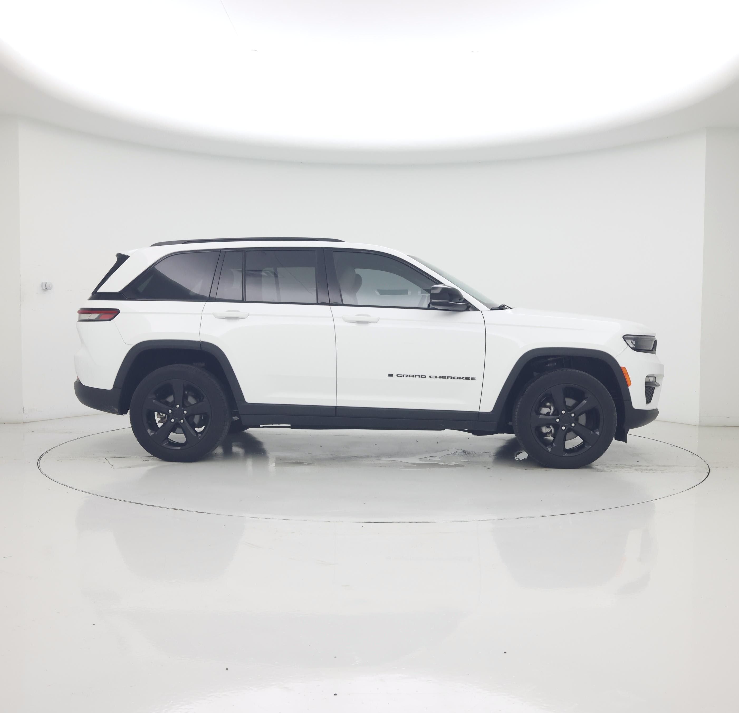 Thumbnail: 2023 Jeep Grand Cherokee - 7