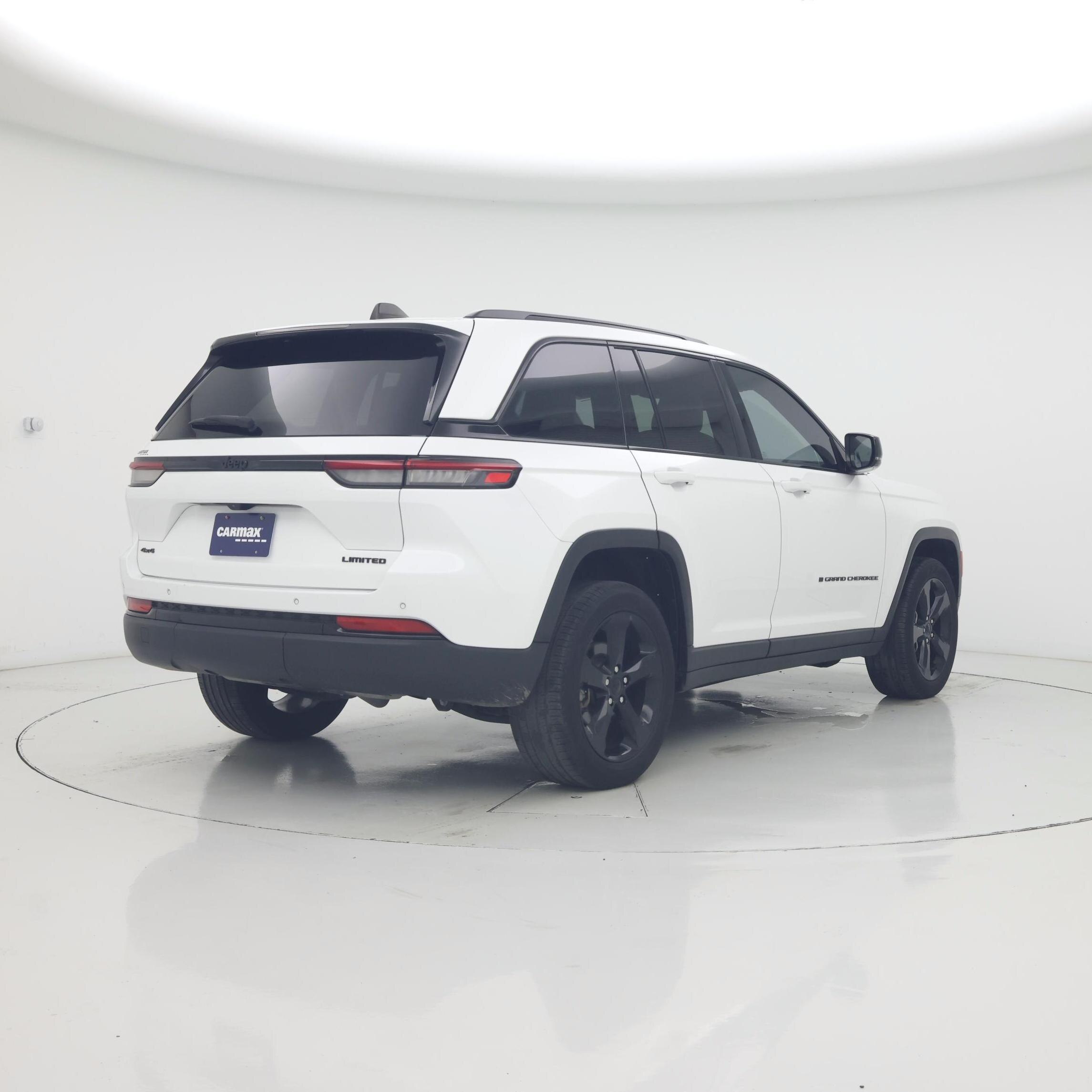 Thumbnail: 2023 Jeep Grand Cherokee - 8