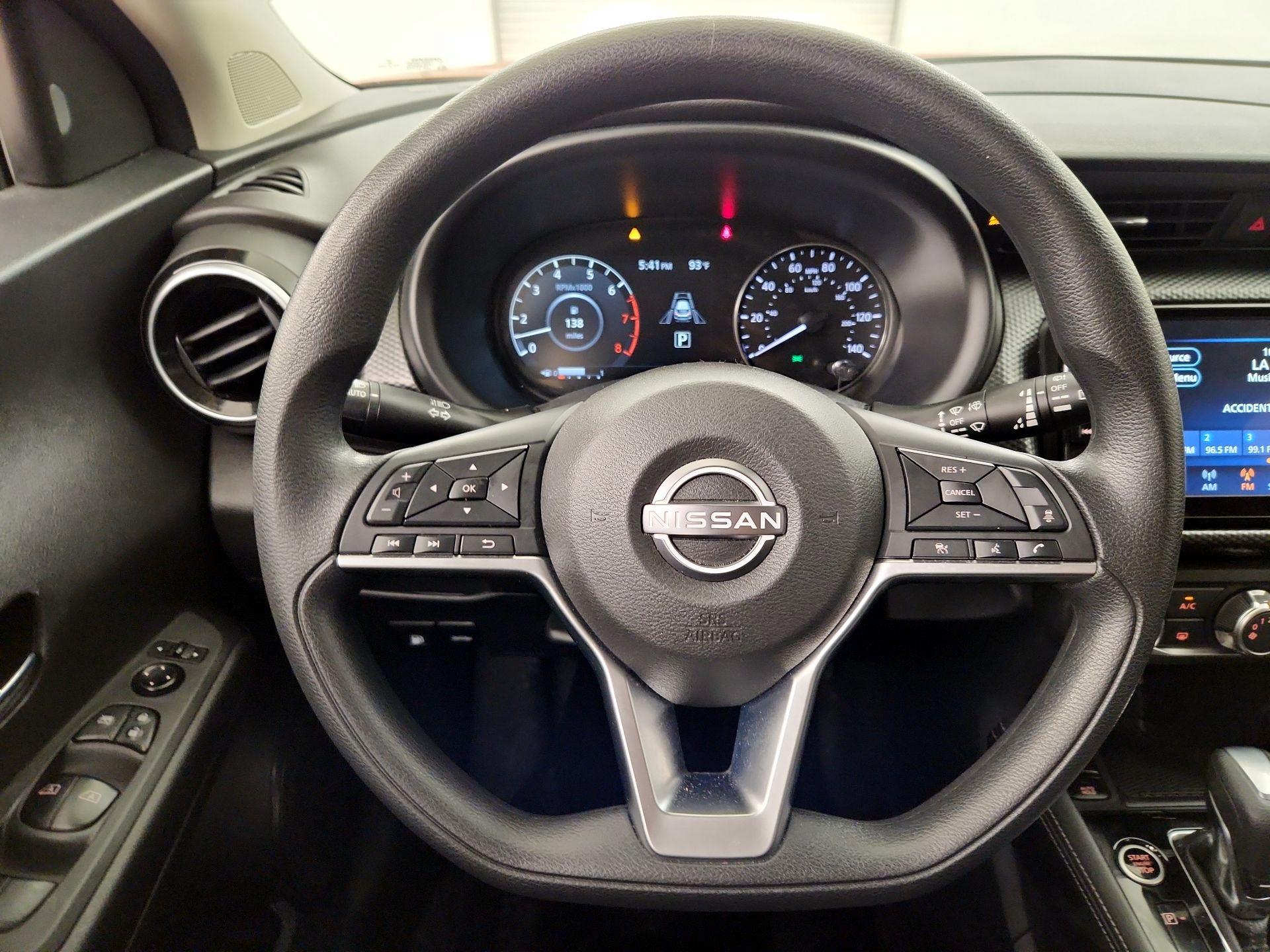 Thumbnail: 2023 Nissan Kicks - 10