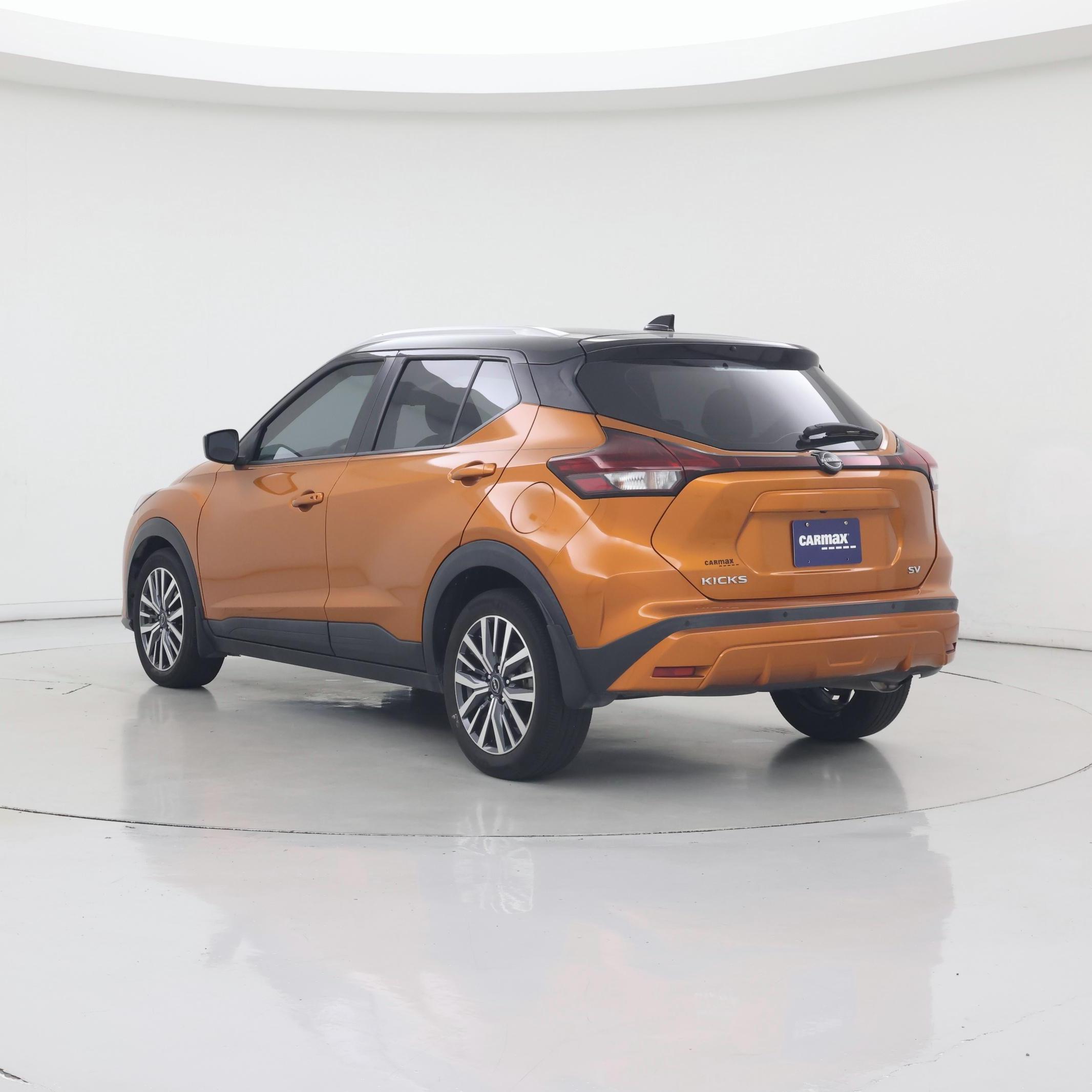 Thumbnail: 2023 Nissan Kicks - 2
