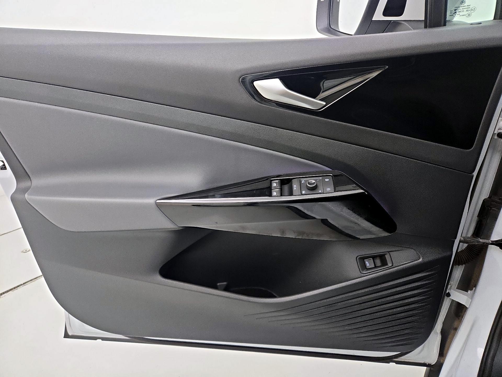 Thumbnail: 2021 Volkswagen ID.4 - 12