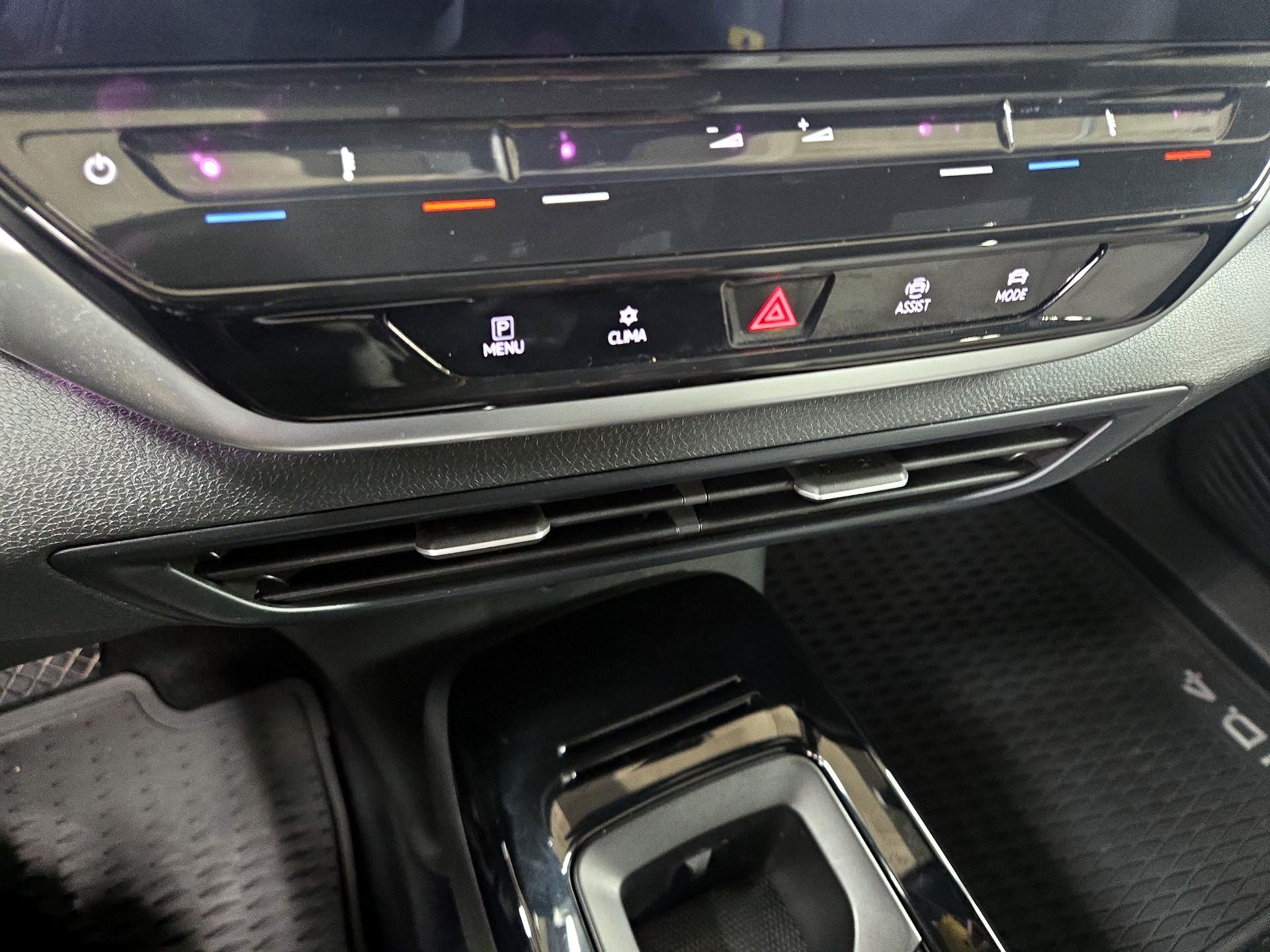 Thumbnail: 2021 Volkswagen ID.4 - 16