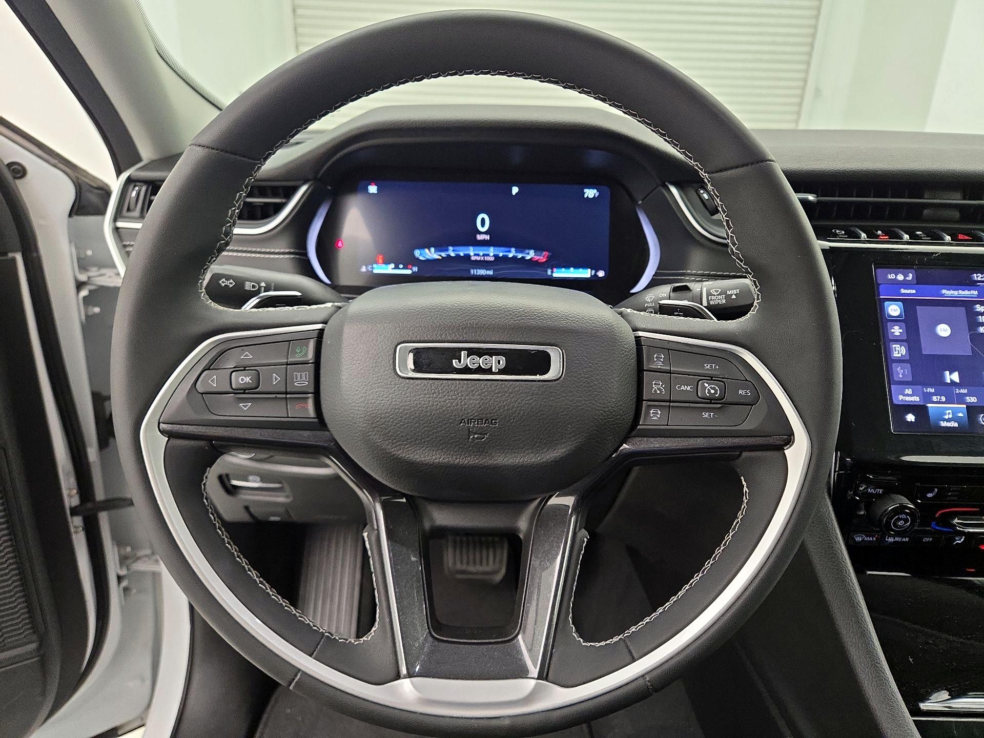 Thumbnail: 2023 Jeep Grand Cherokee L - 10