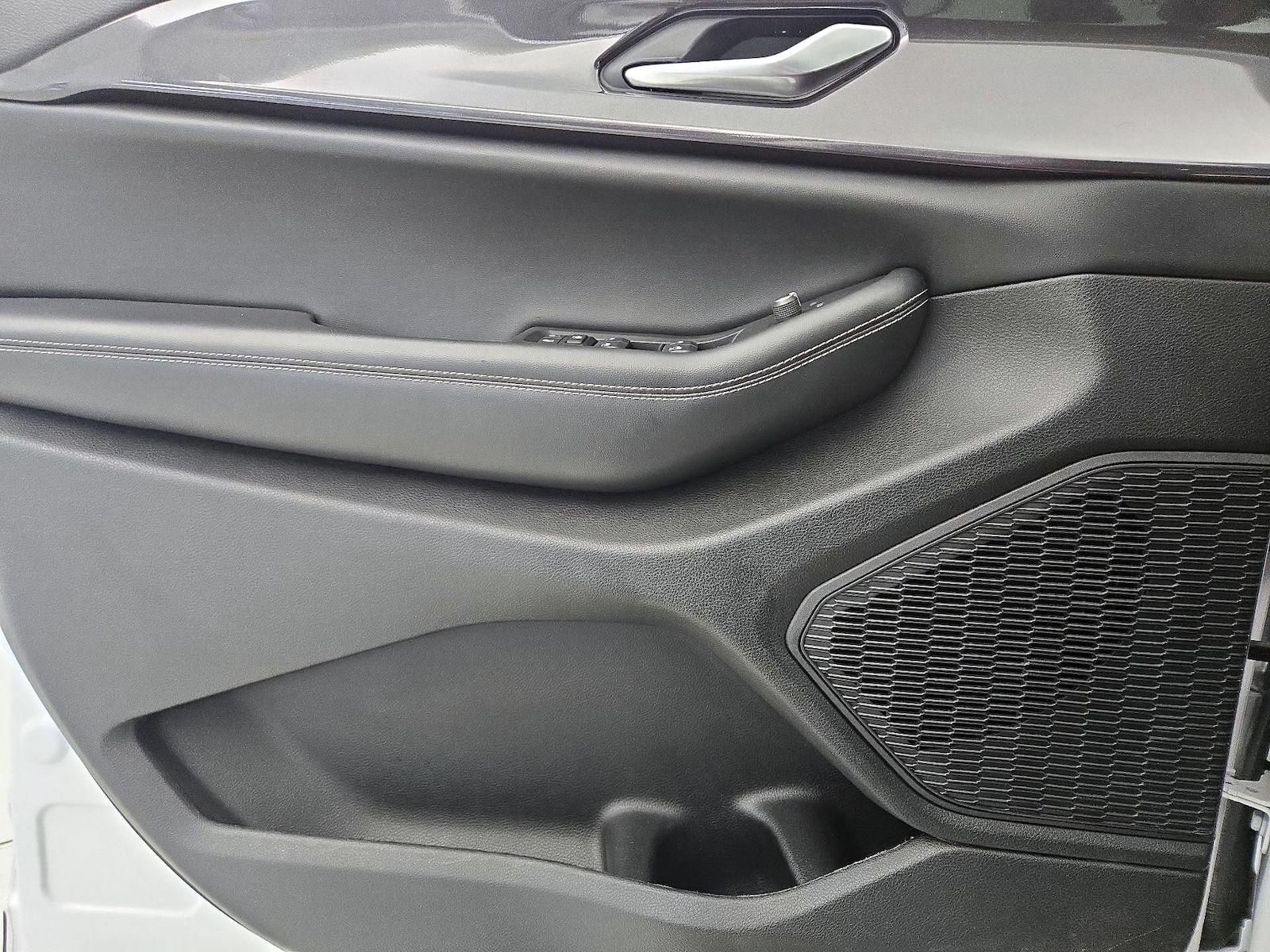2023 Jeep Grand Cherokee L Laredo - Photo 13