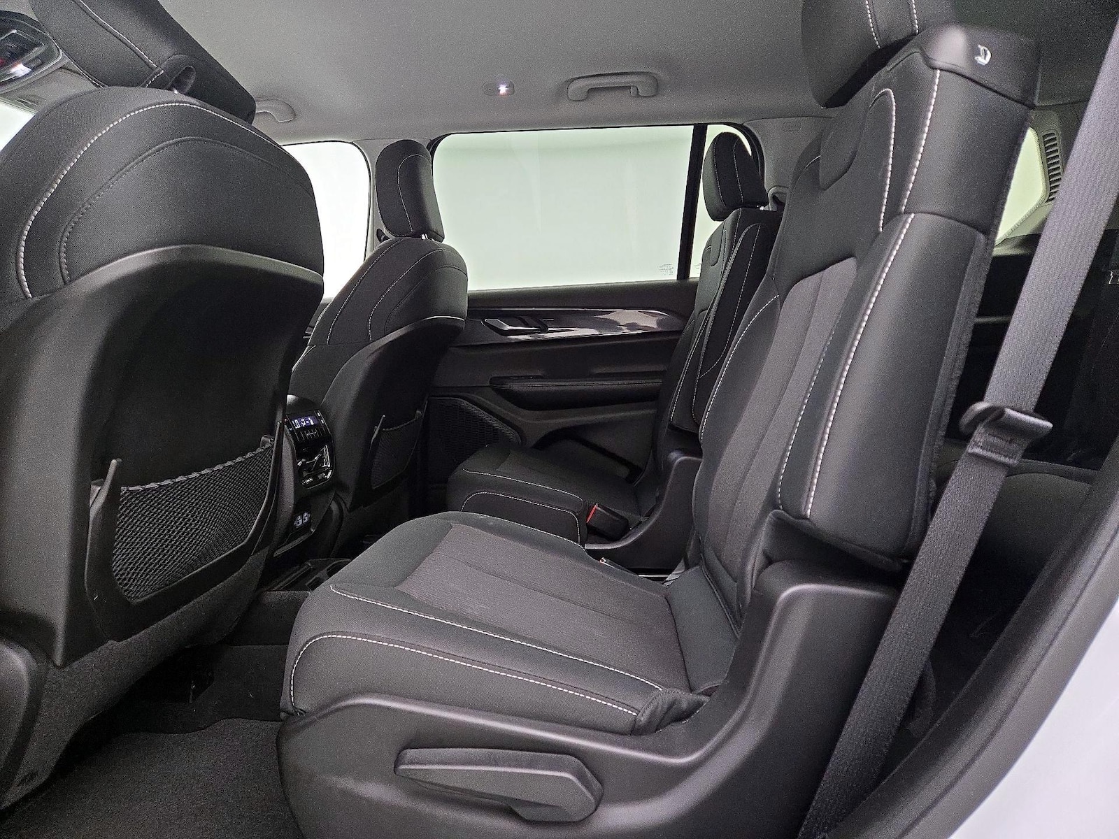 2023 Jeep Grand Cherokee L Laredo - Photo 20