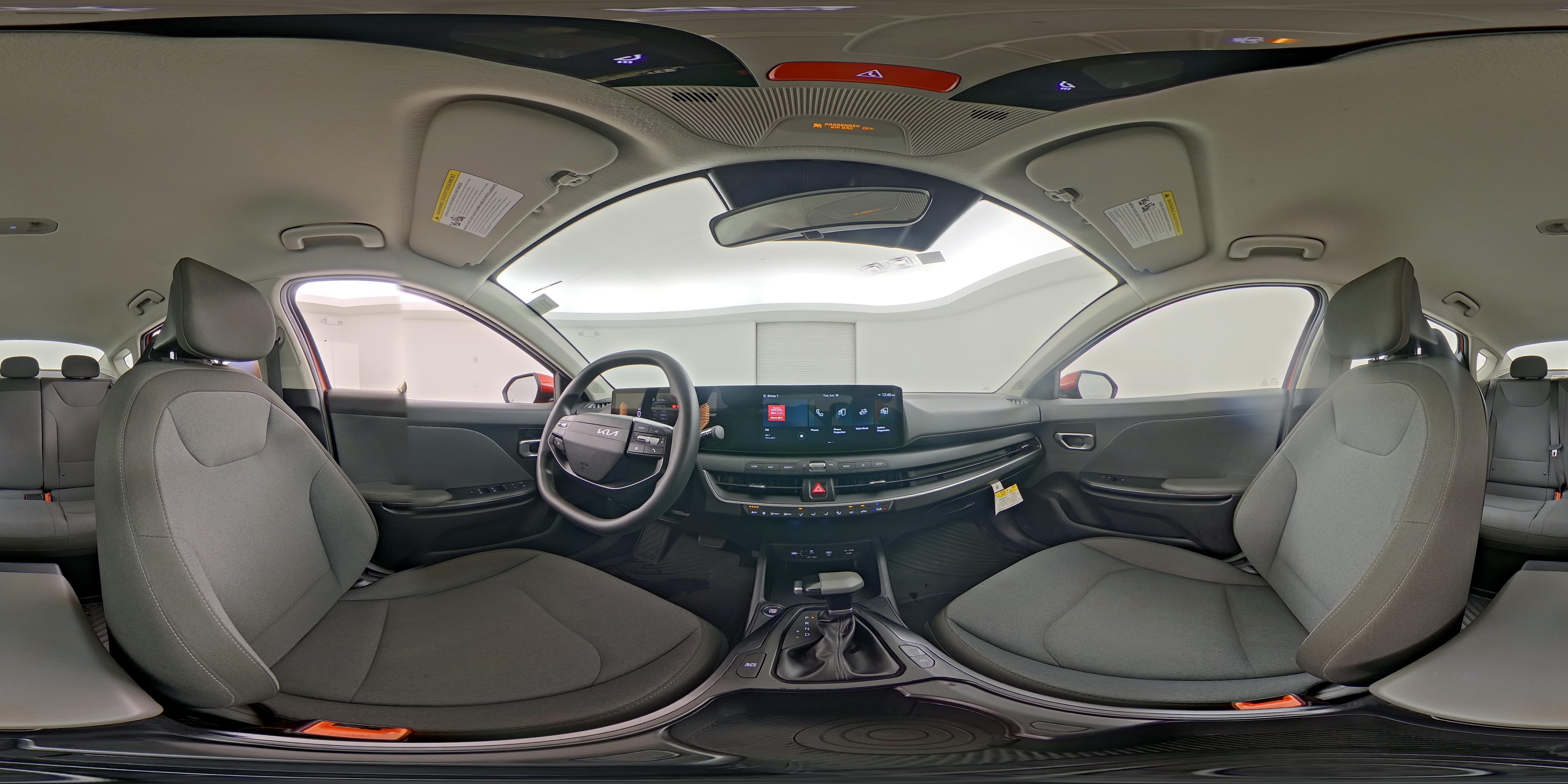 2025 Kia K4 LXS - Photo 24