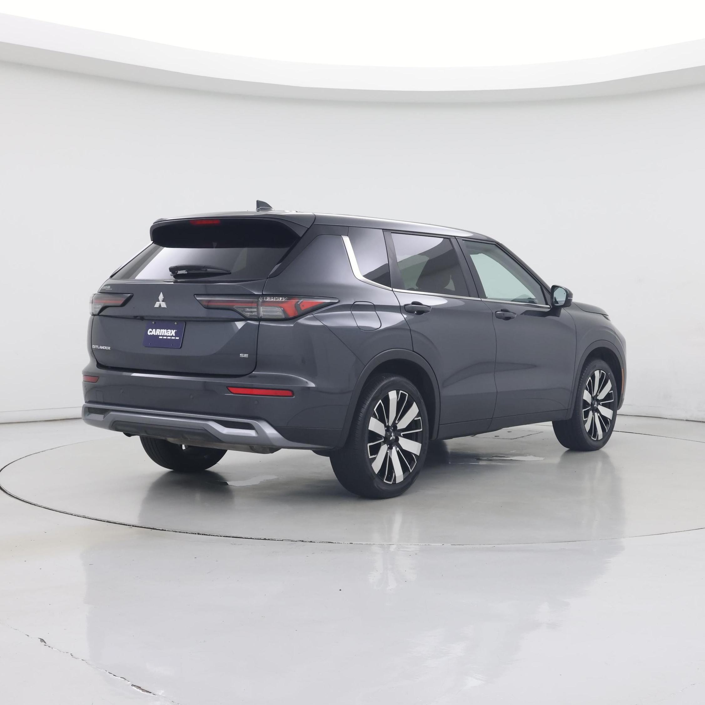 Thumbnail: 2025 Mitsubishi Outlander - 8