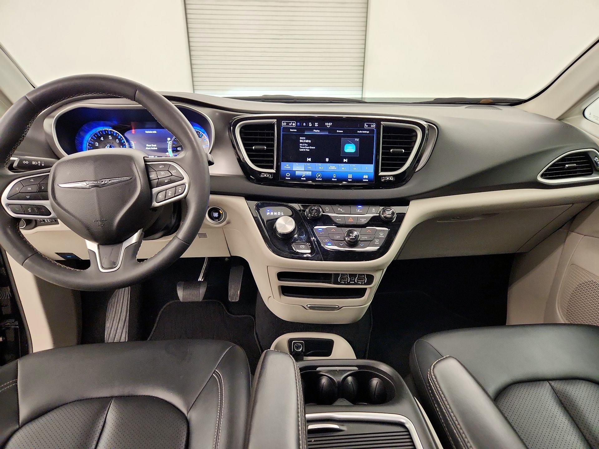 Thumbnail: 2024 Chrysler Pacifica - 9