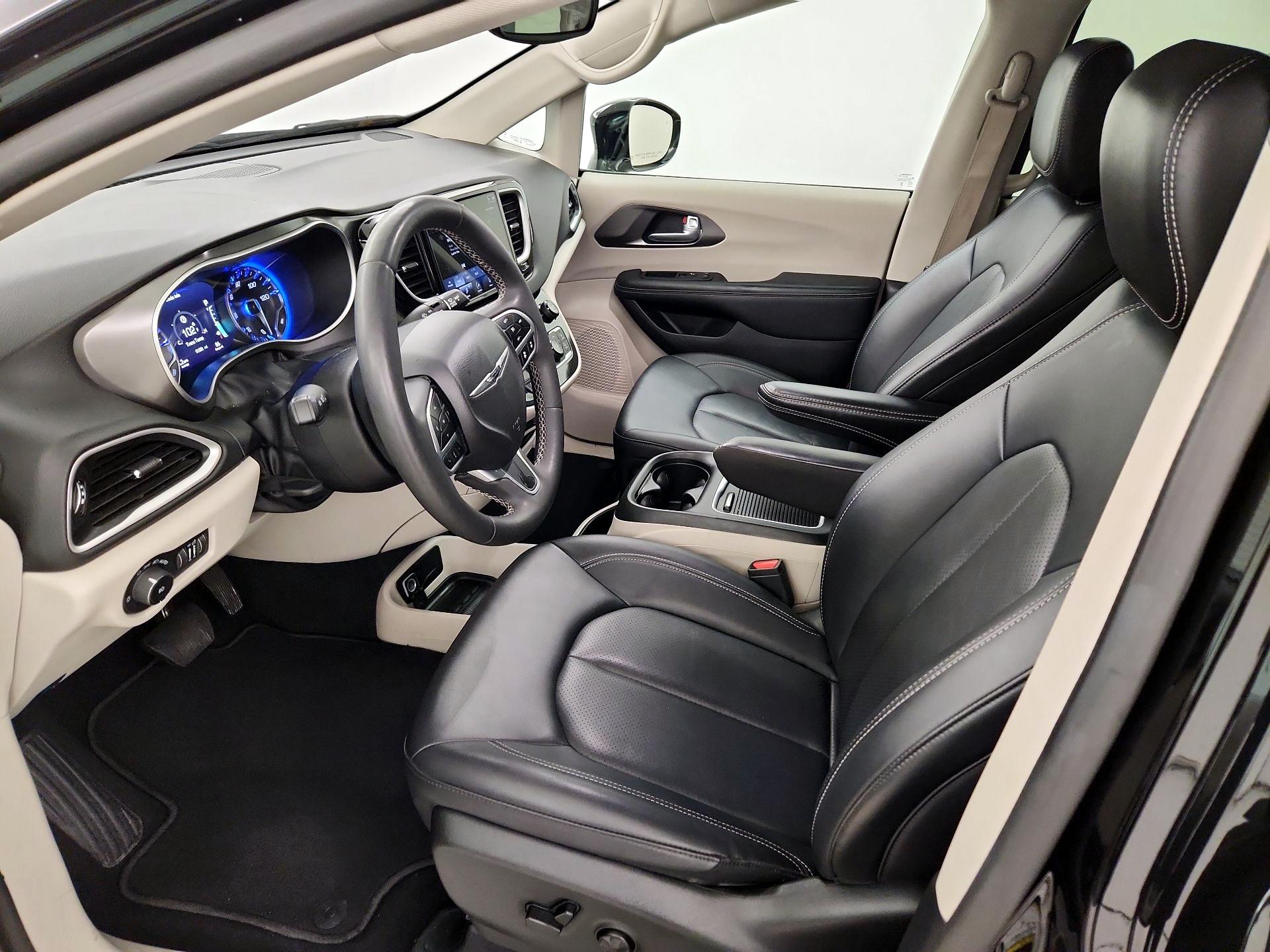 Thumbnail: 2024 Chrysler Pacifica - 11