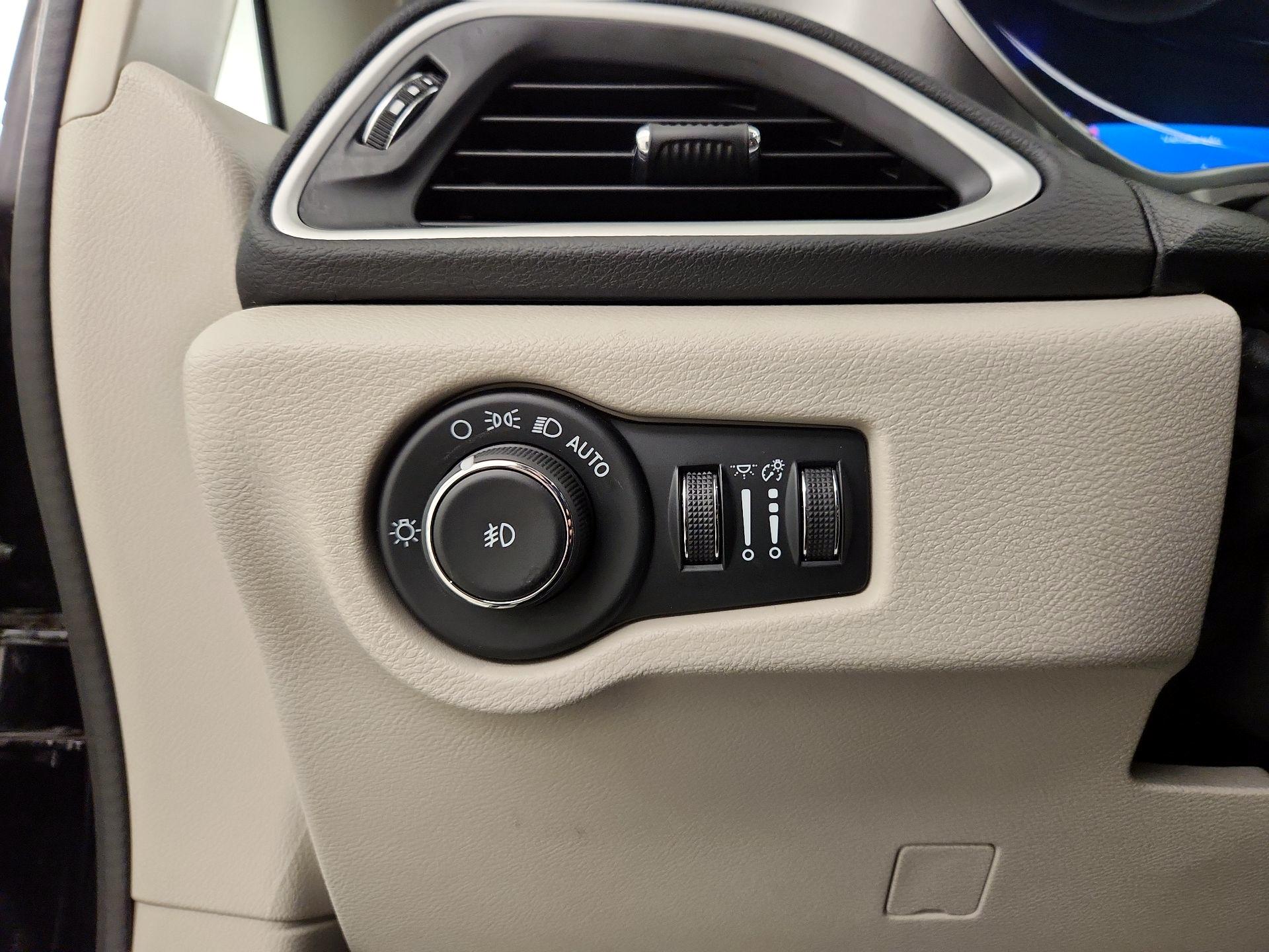 Thumbnail: 2024 Chrysler Pacifica - 13