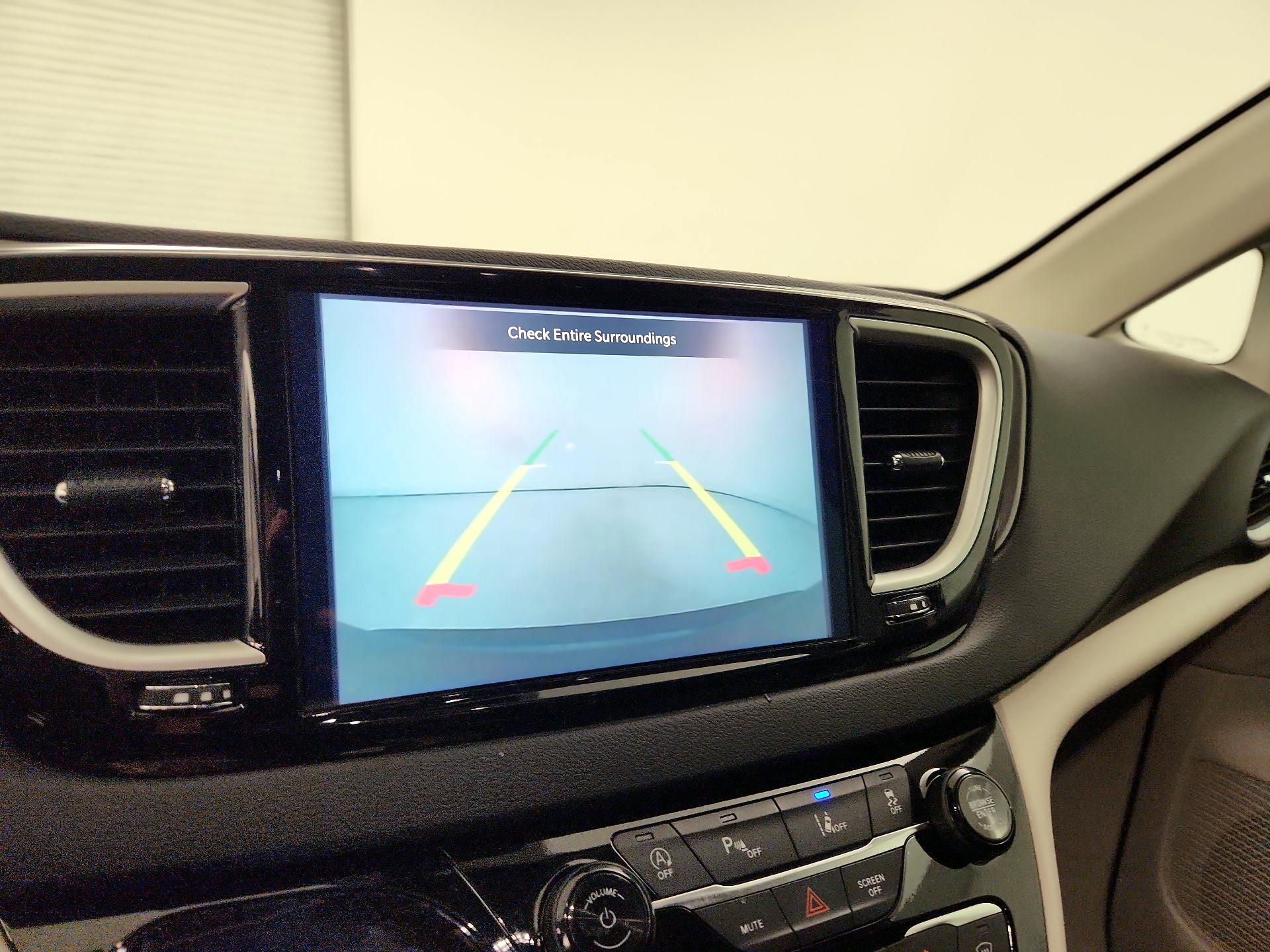 Thumbnail: 2024 Chrysler Pacifica - 14