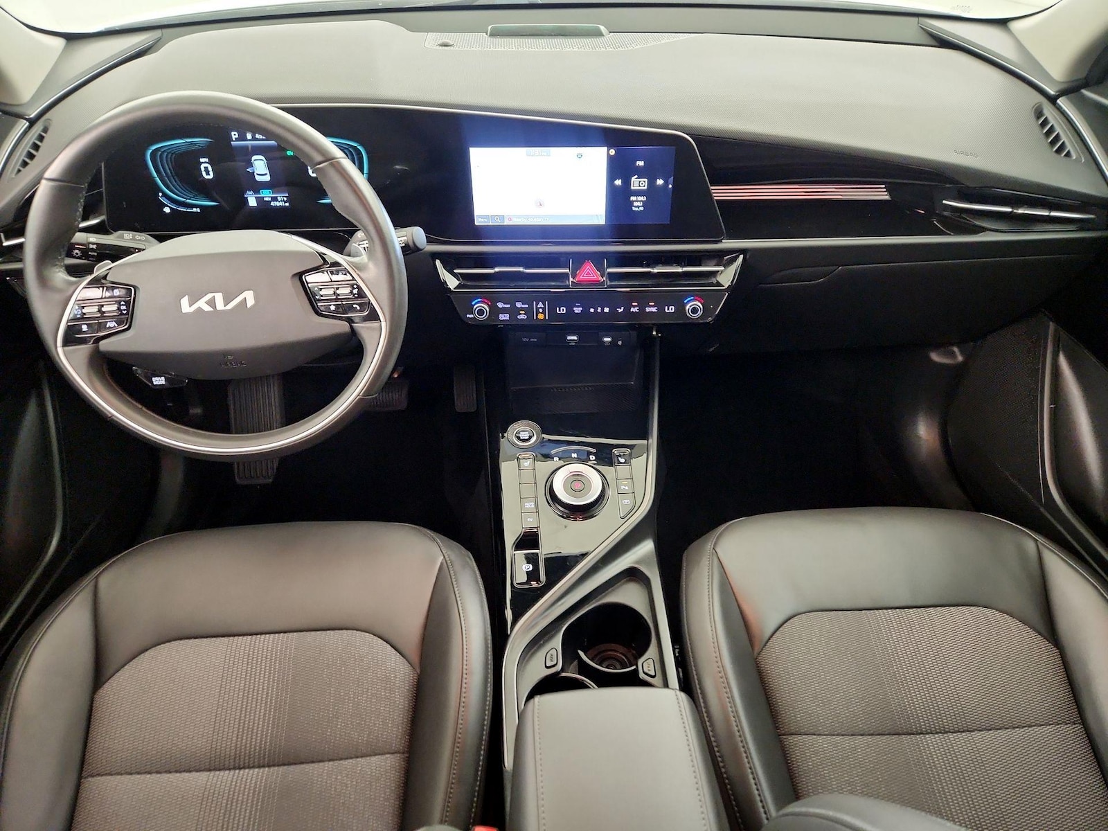 2023 Kia Niro EX - Photo 10