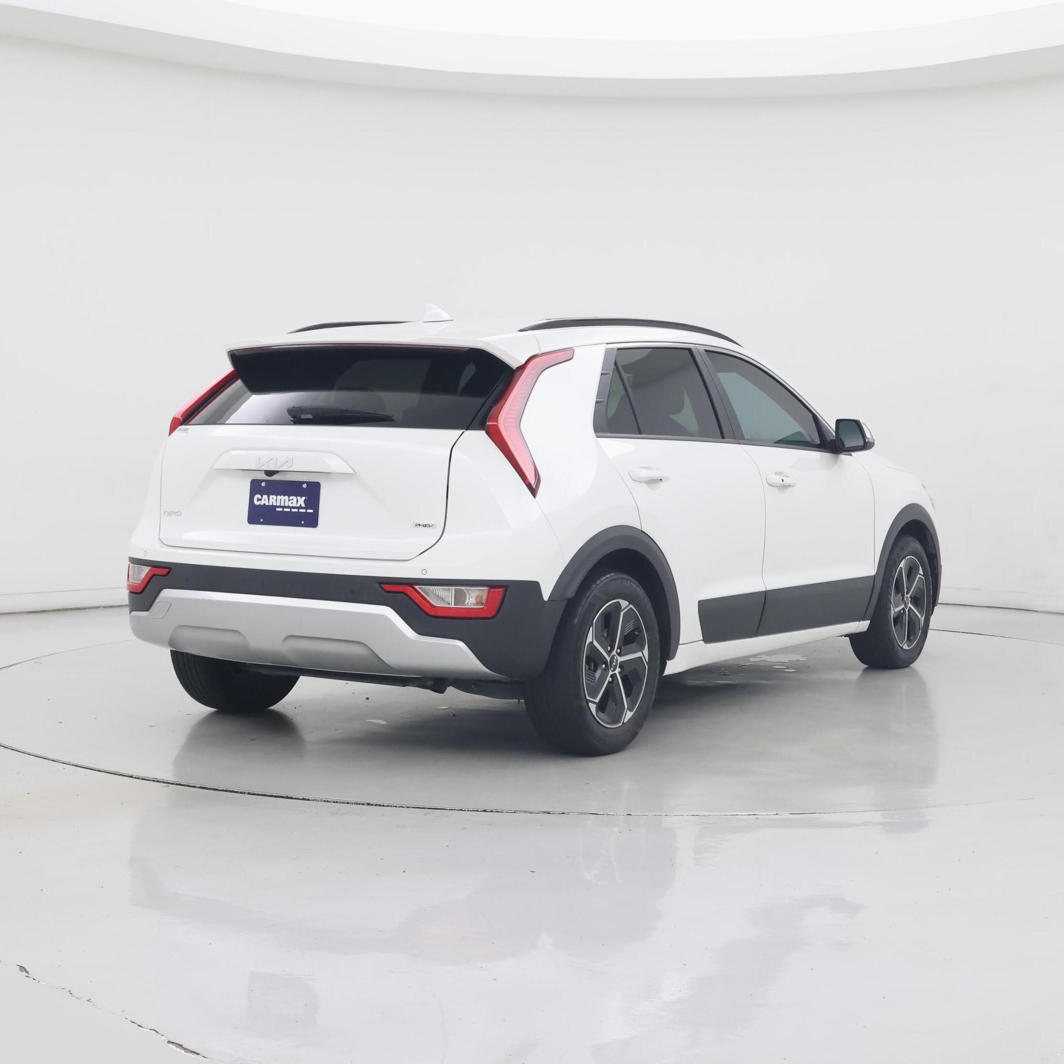 Thumbnail: 2023 Kia Niro - 8