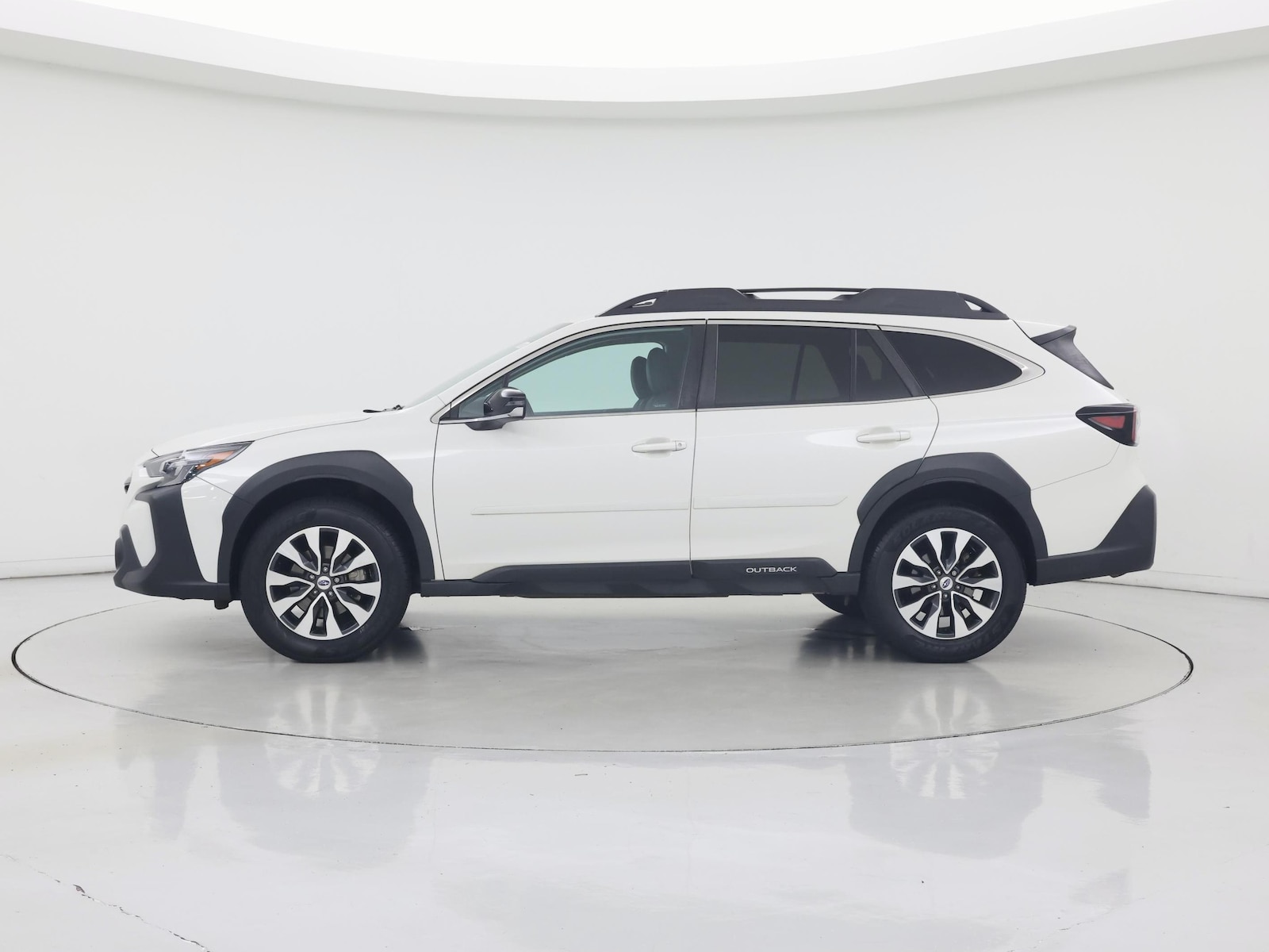2023 Subaru Outback Limited - Photo 4