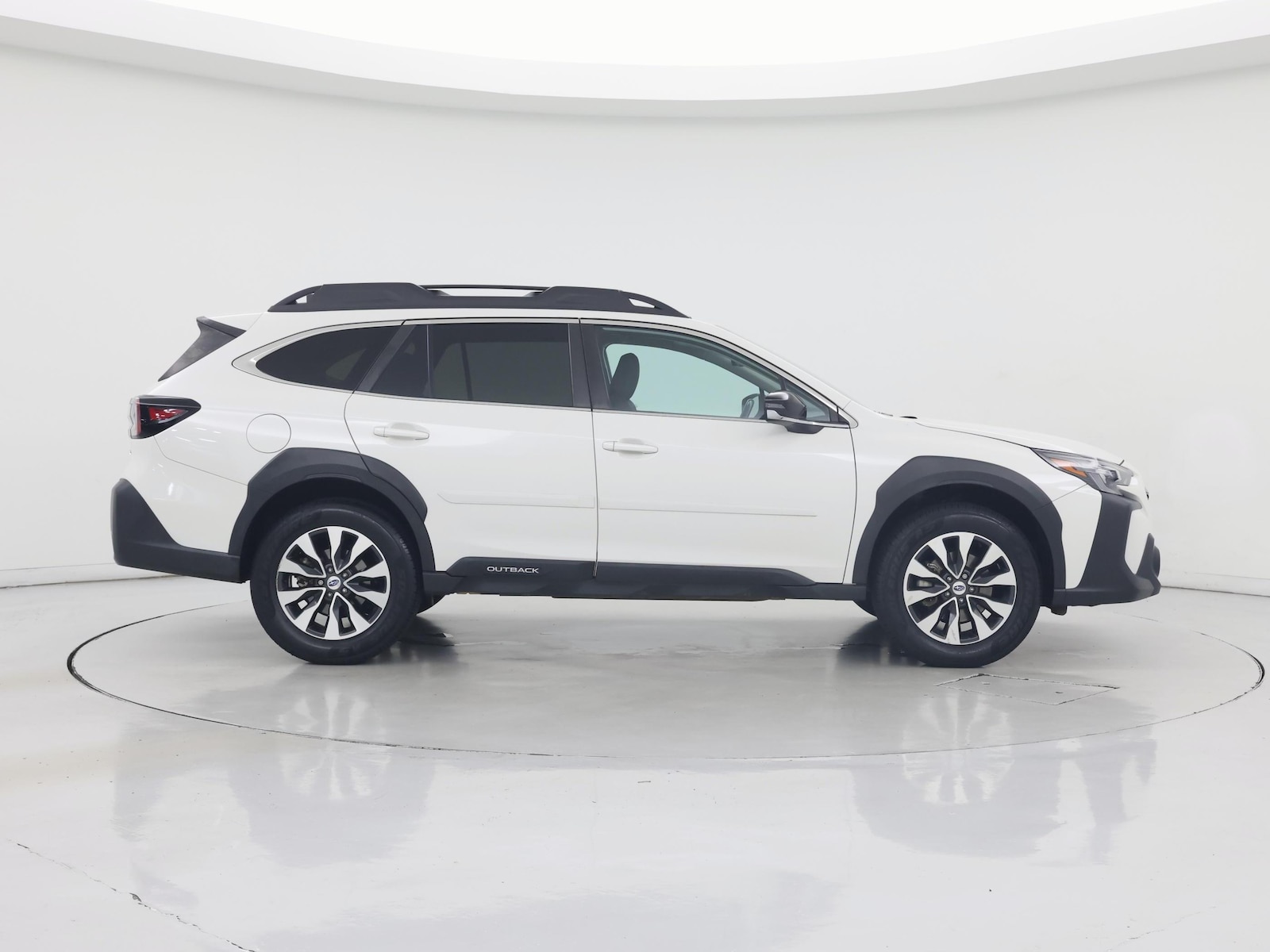 2023 Subaru Outback Limited - Photo 8