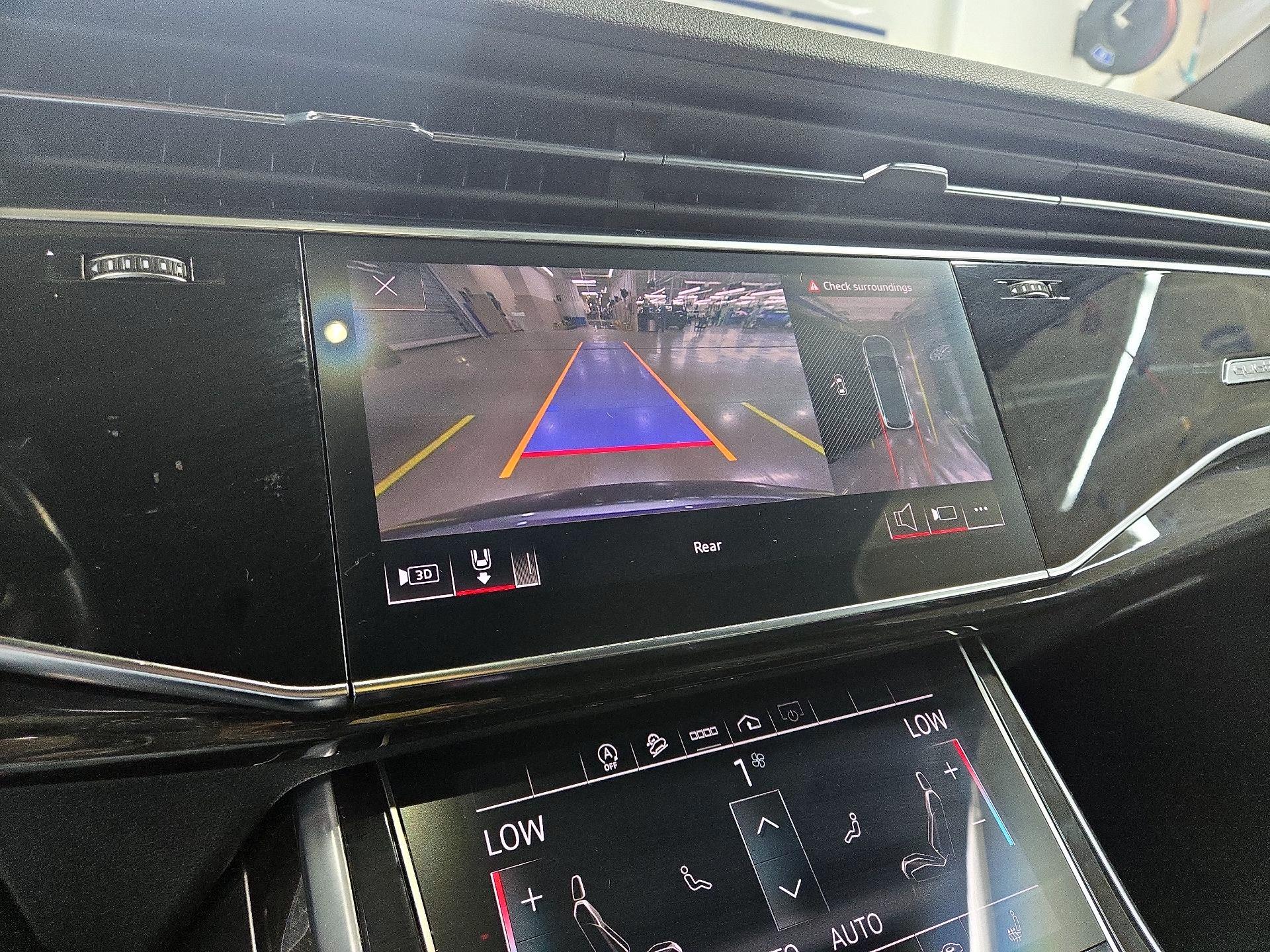 Thumbnail: 2021 Audi Q7 - 15
