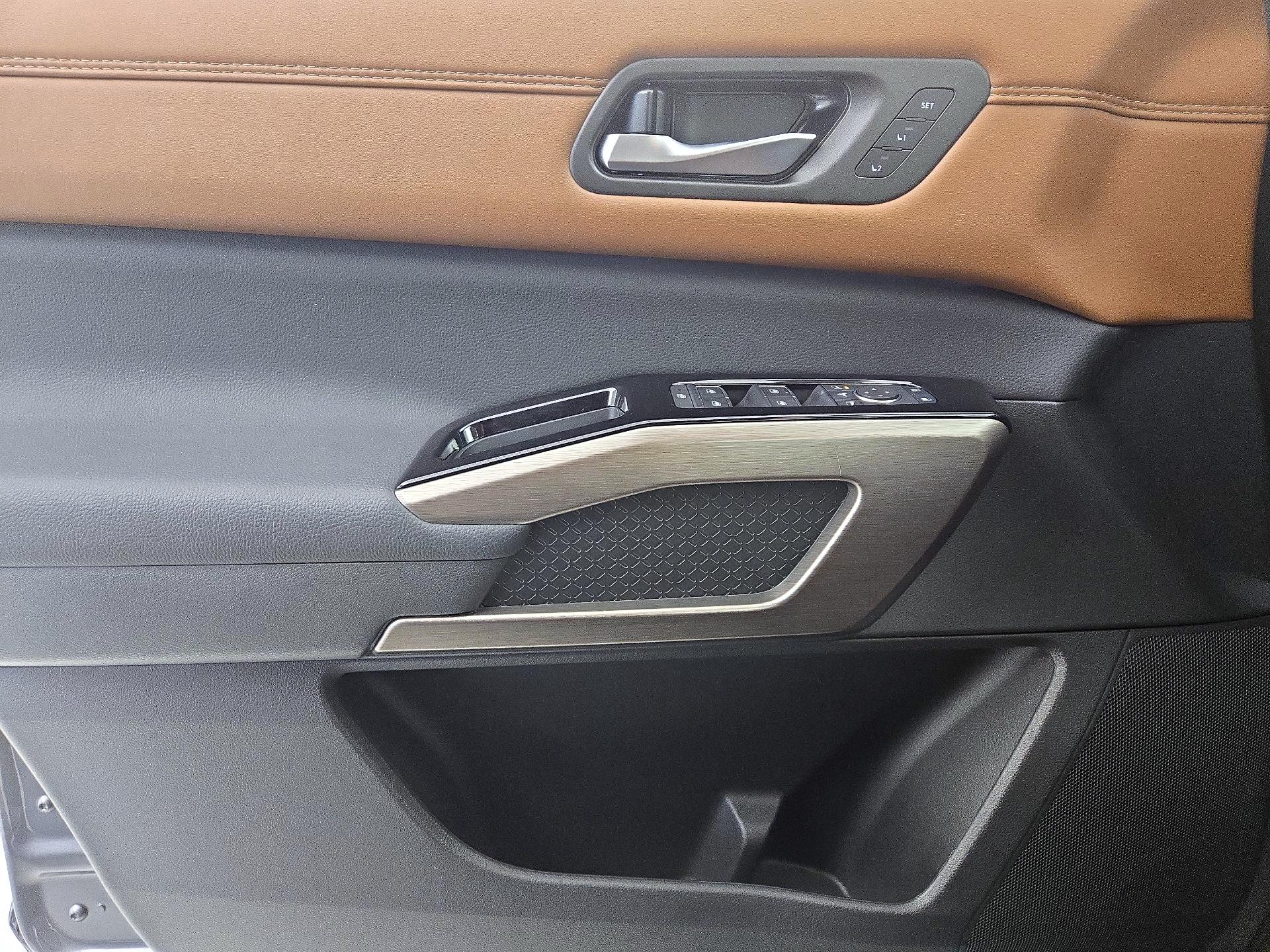 Thumbnail: 2025 Nissan Pathfinder - 12