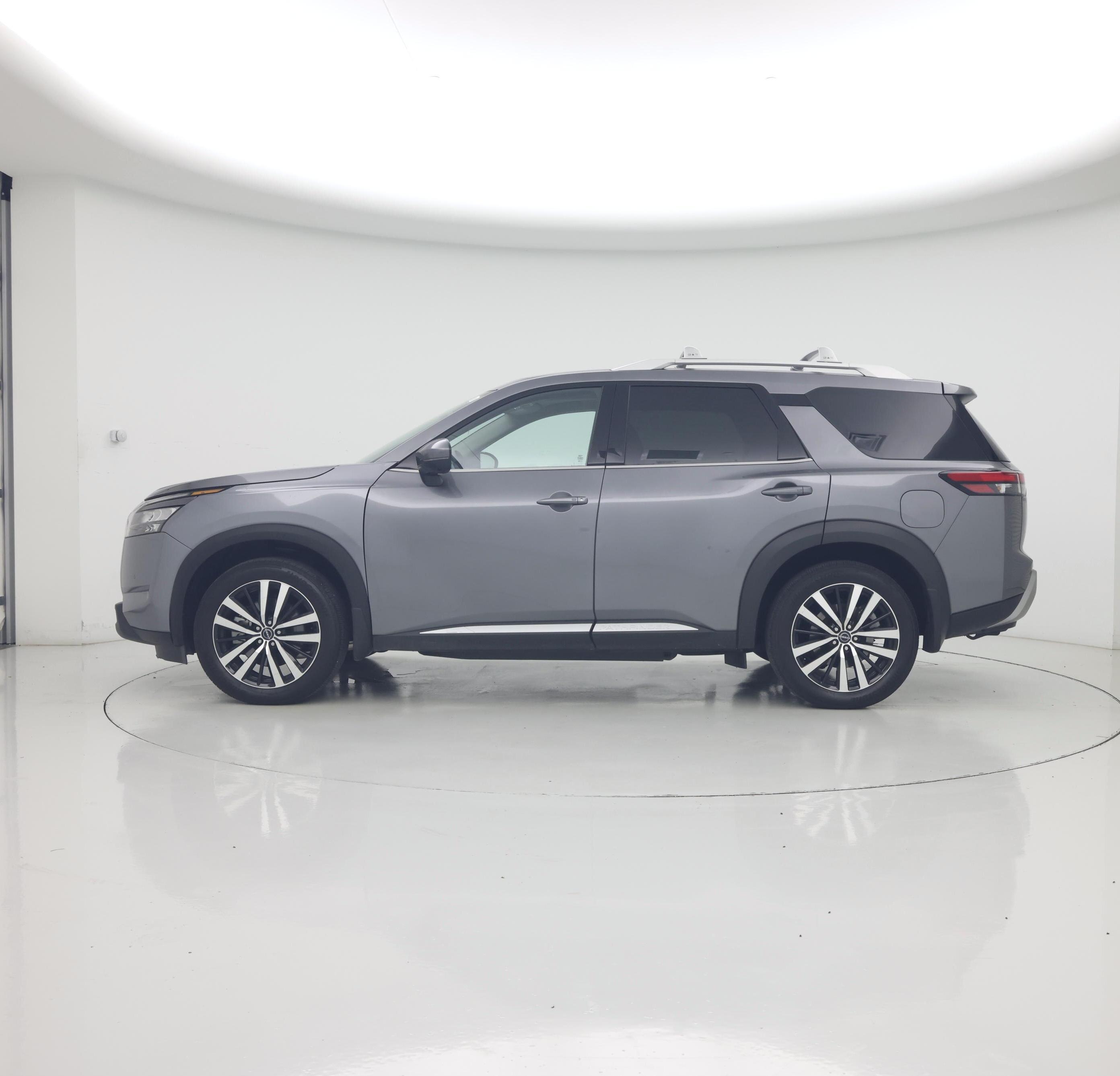 Thumbnail: 2025 Nissan Pathfinder - 3