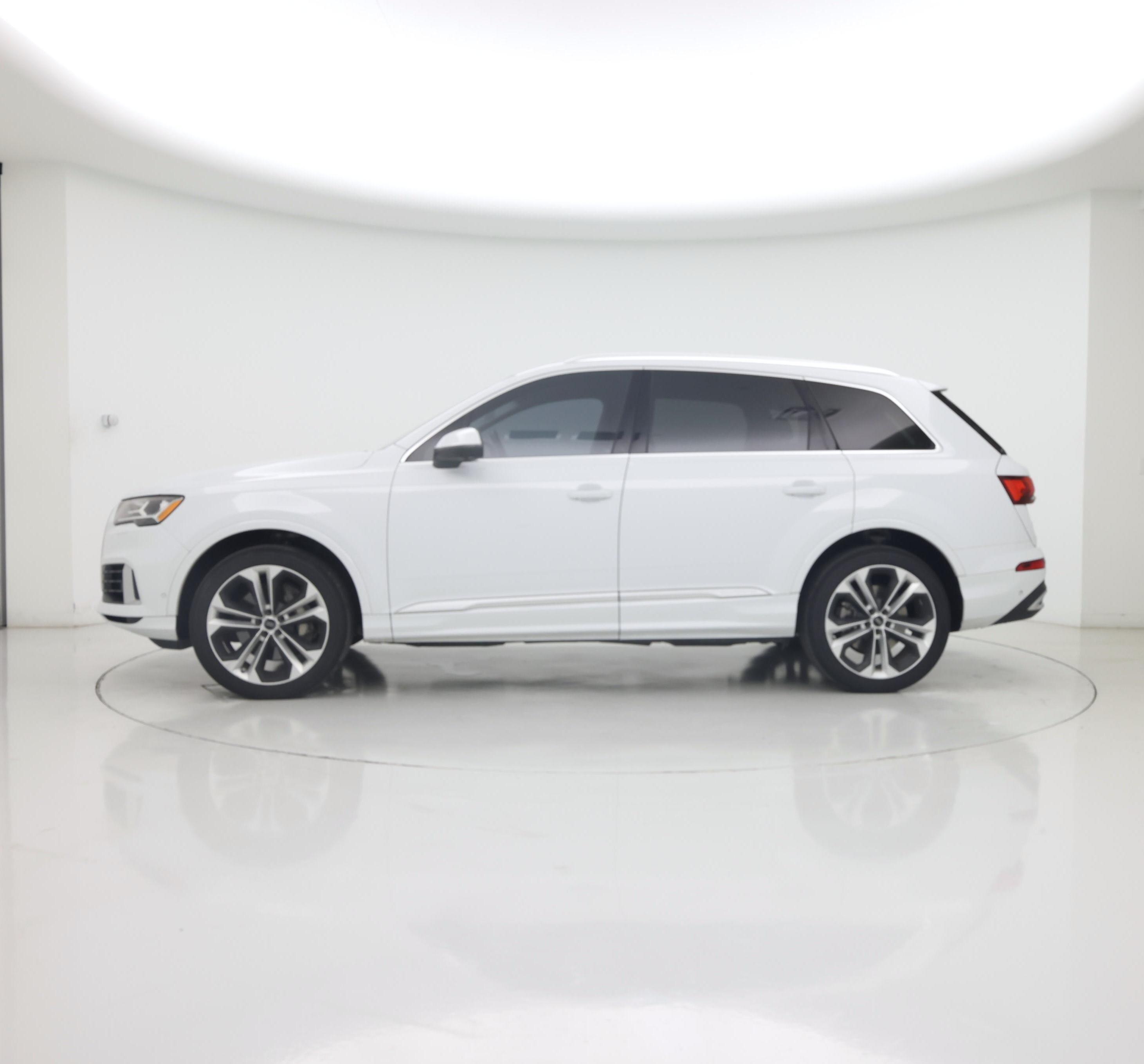 Thumbnail: 2022 Audi Q7 - 3
