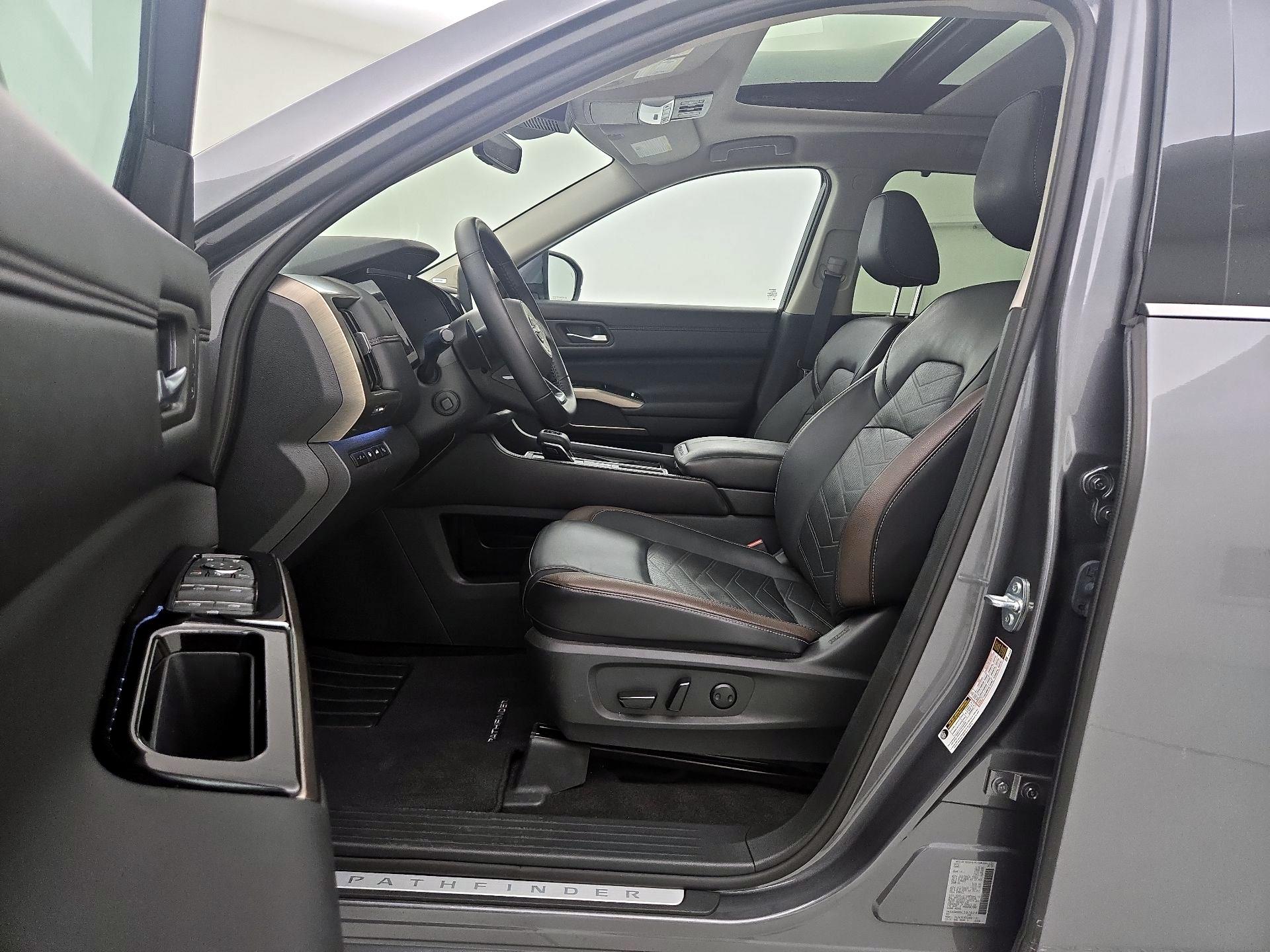 Thumbnail: 2025 Nissan Pathfinder - 11