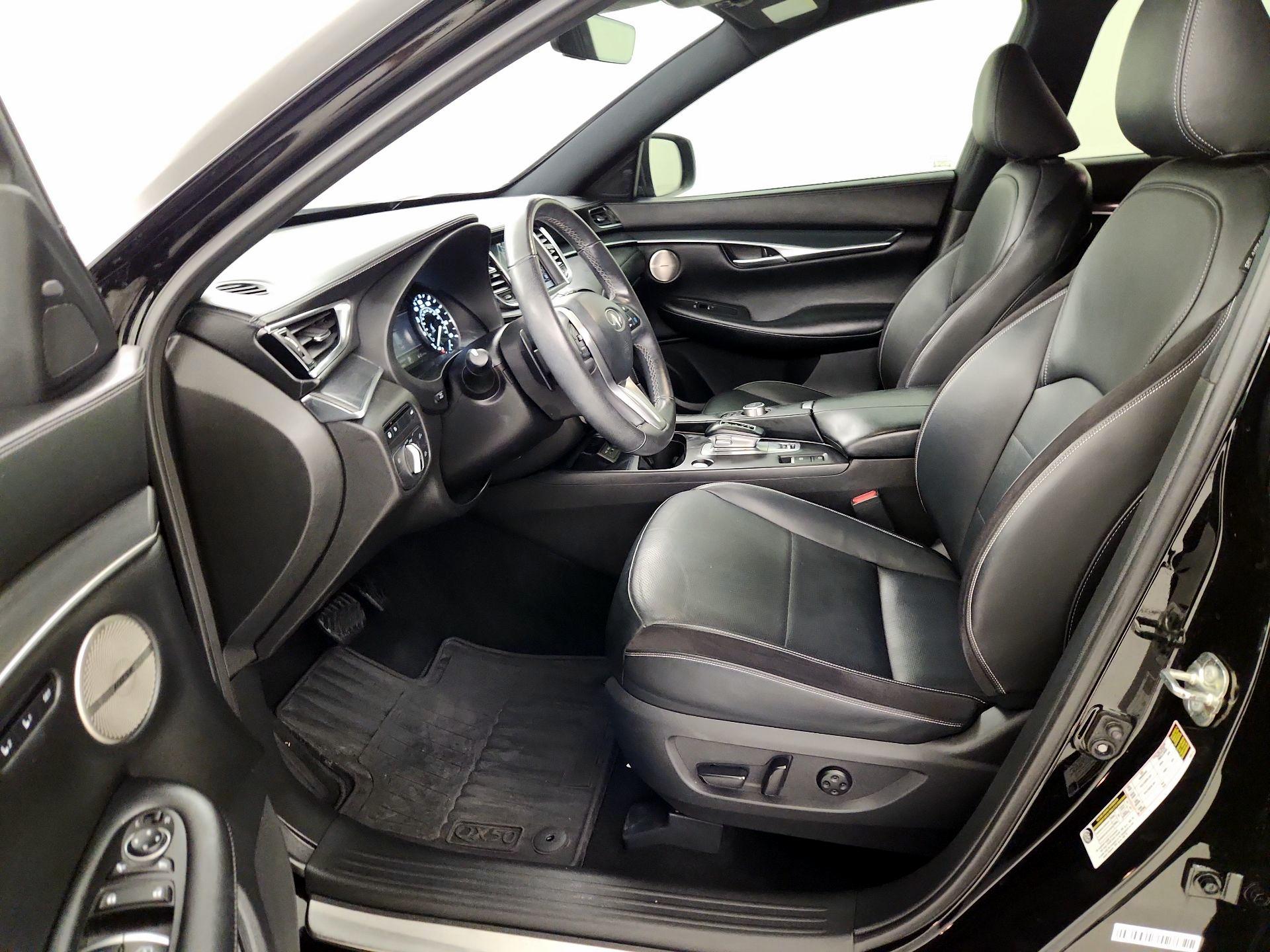Thumbnail: 2023 INFINITI QX50 - 11