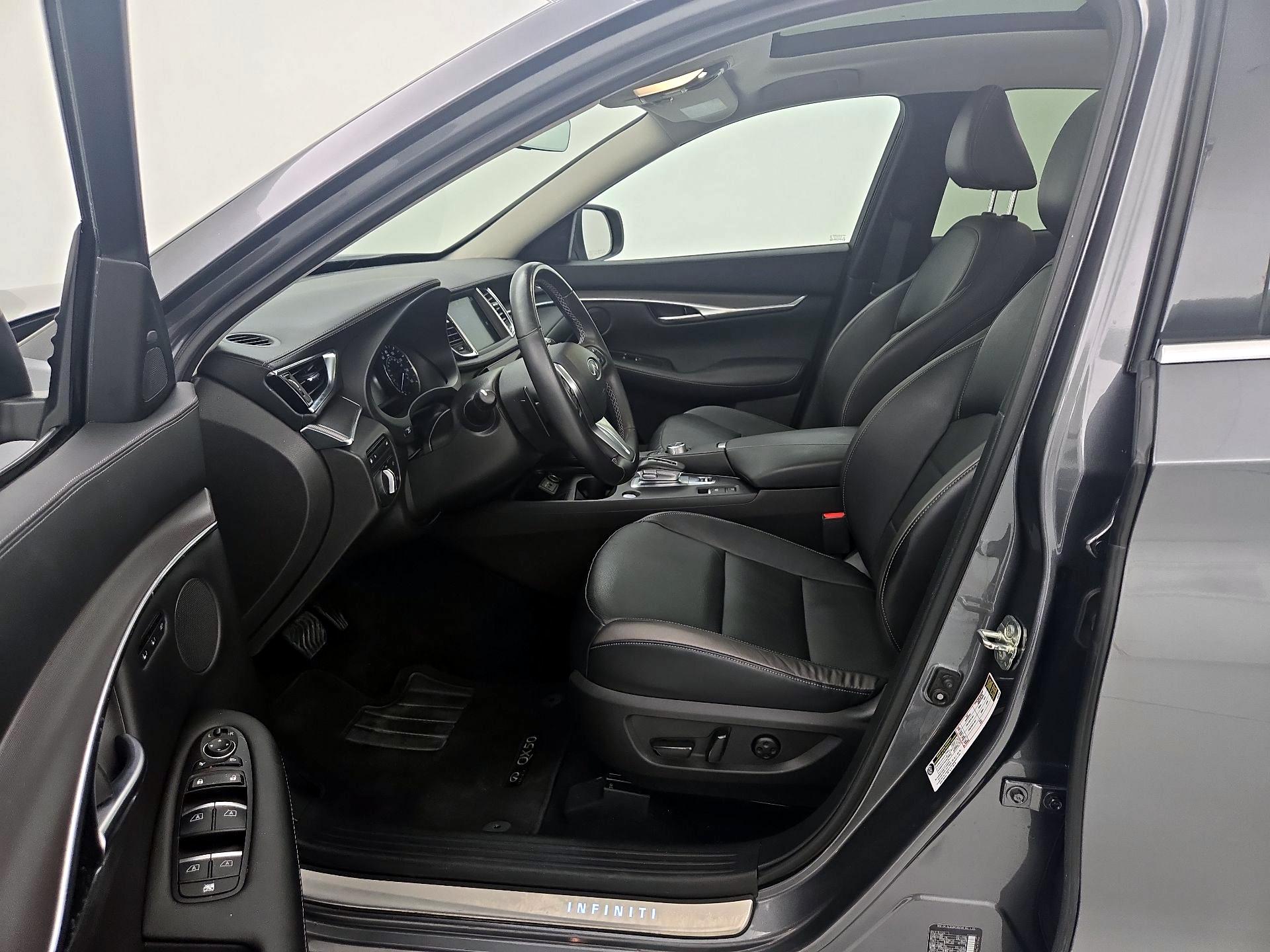 Thumbnail: 2023 INFINITI QX50 - 11