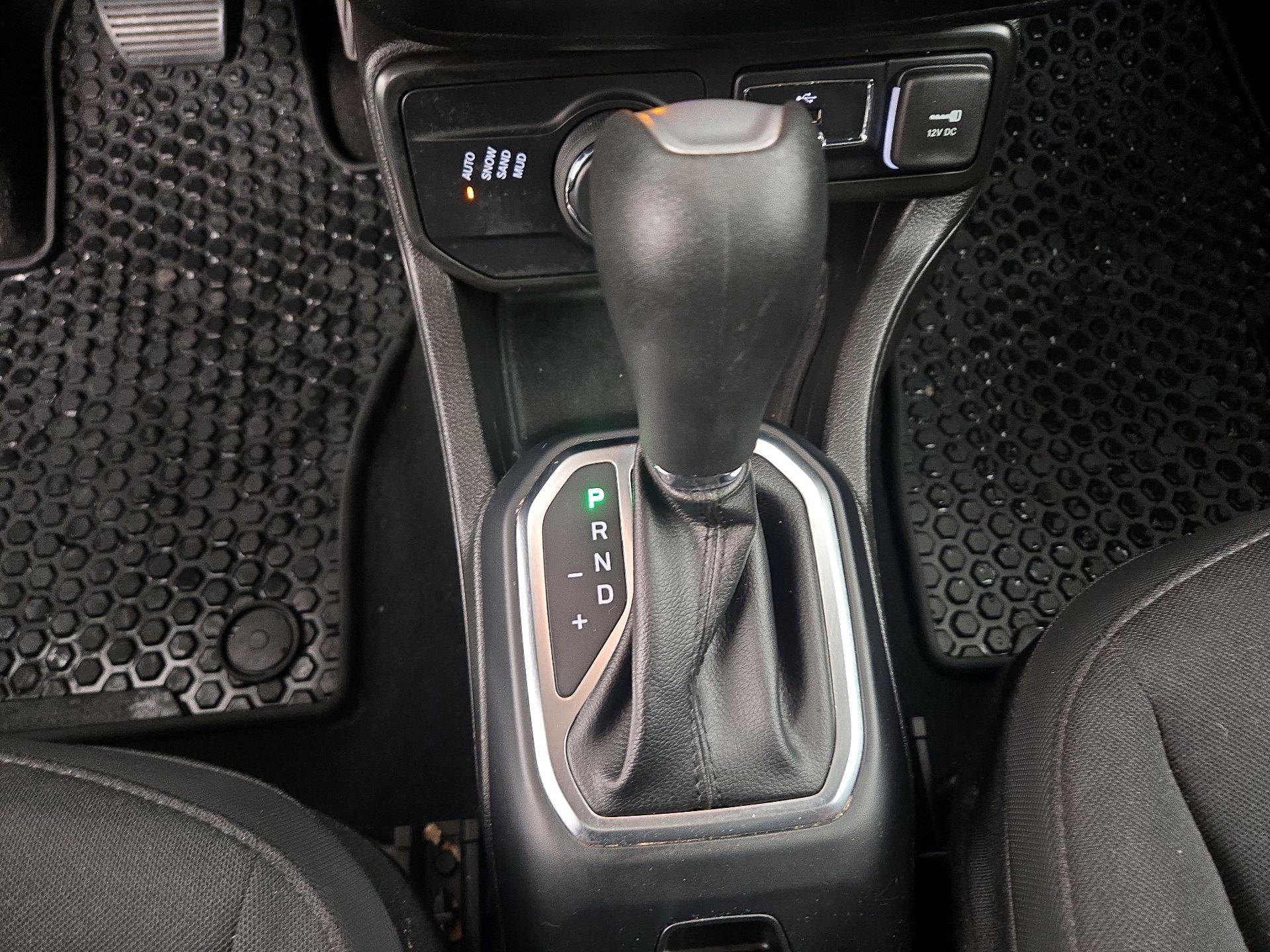 Thumbnail: 2023 Jeep Renegade - 18