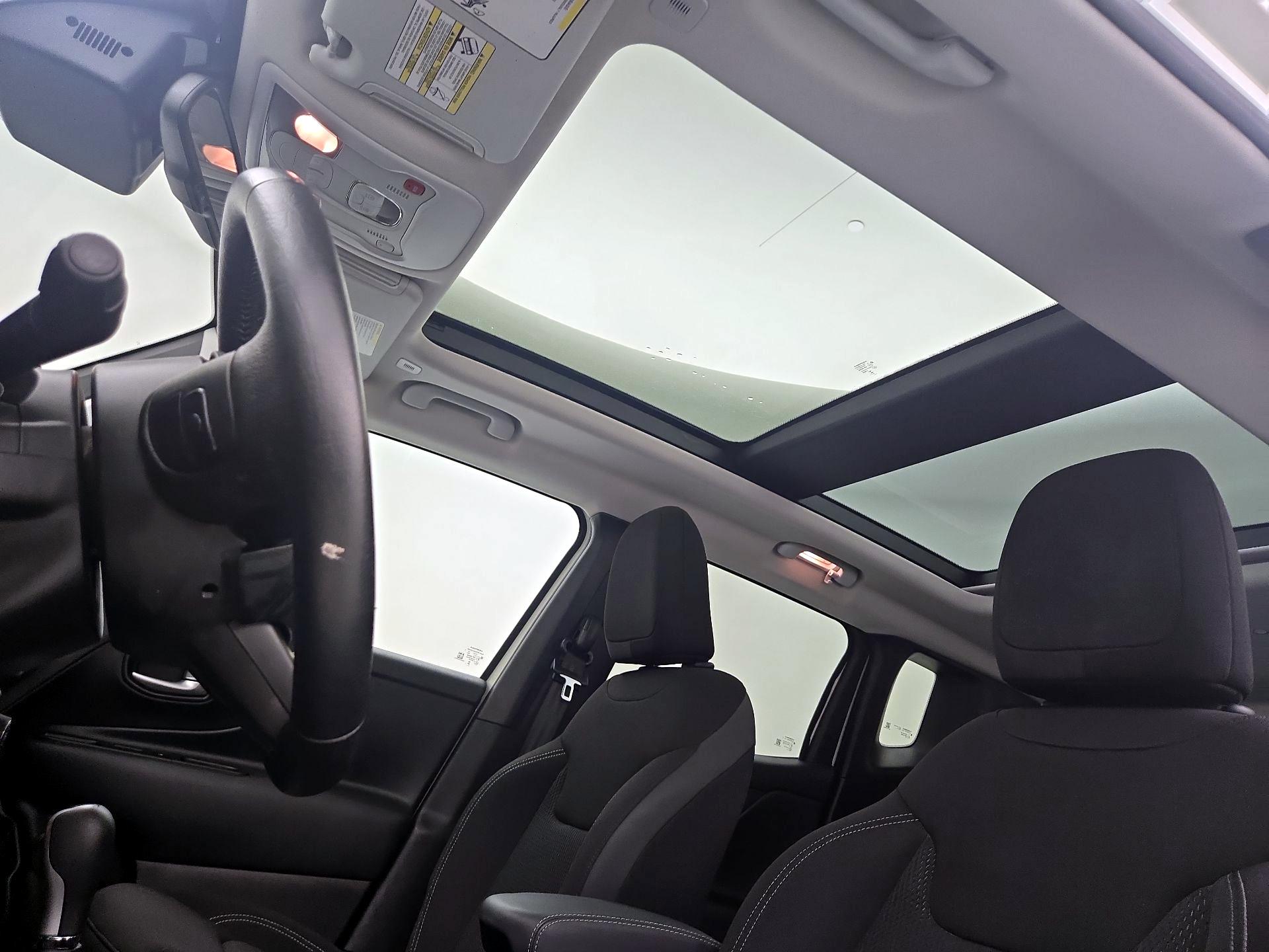Thumbnail: 2023 Jeep Renegade - 20