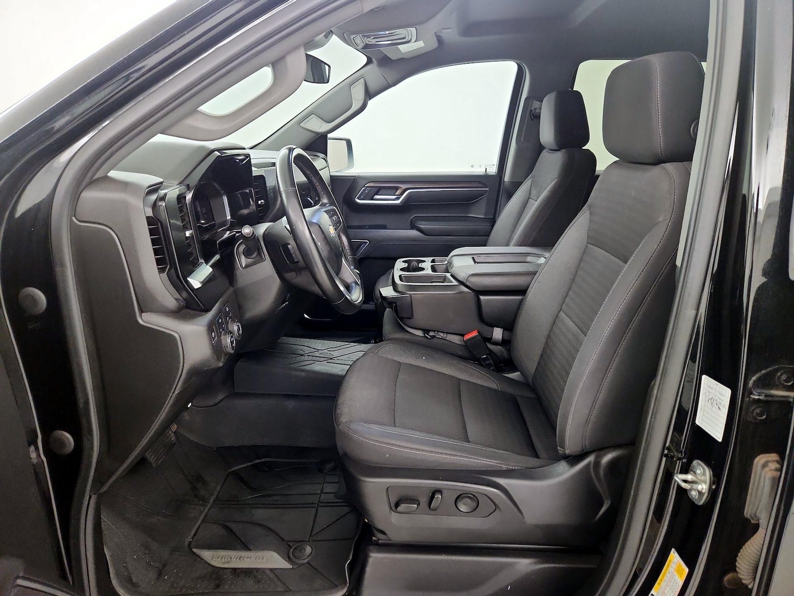 2023 Chevrolet Silverado 1500 LT - Photo 12