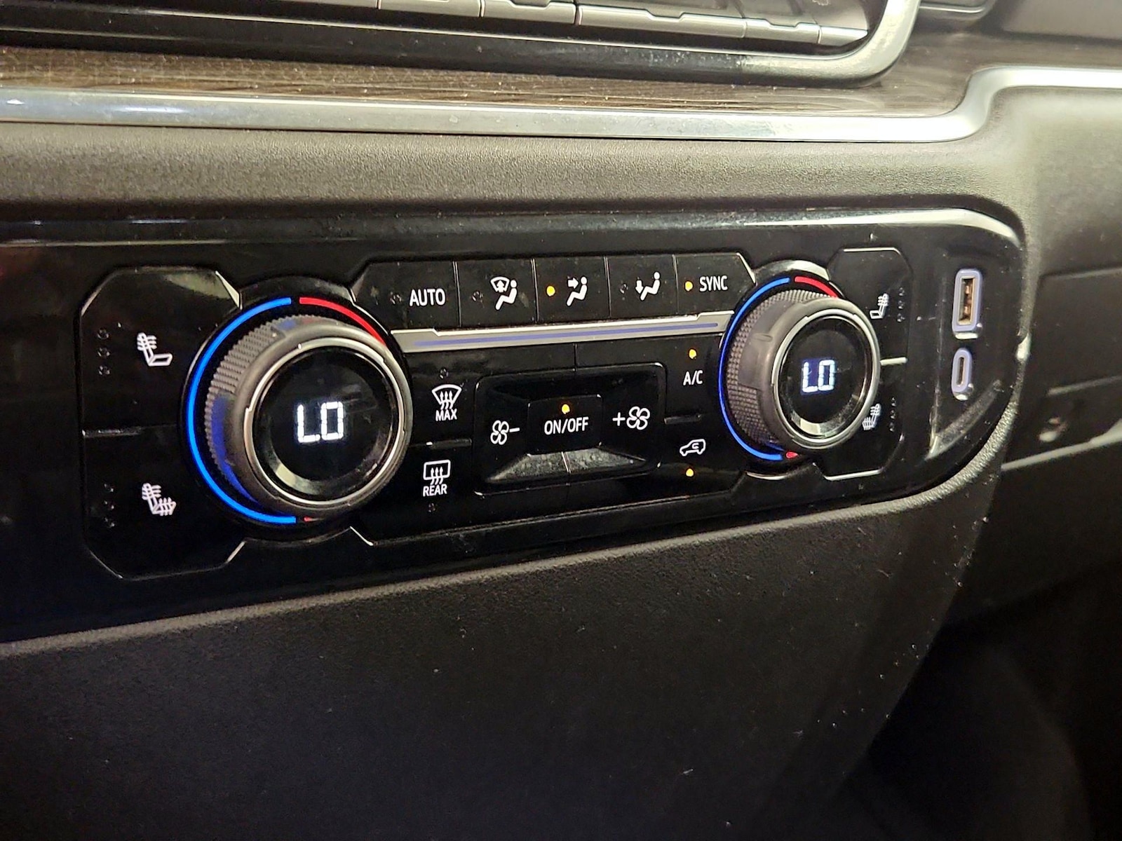 2023 Chevrolet Silverado 1500 LT - Photo 17
