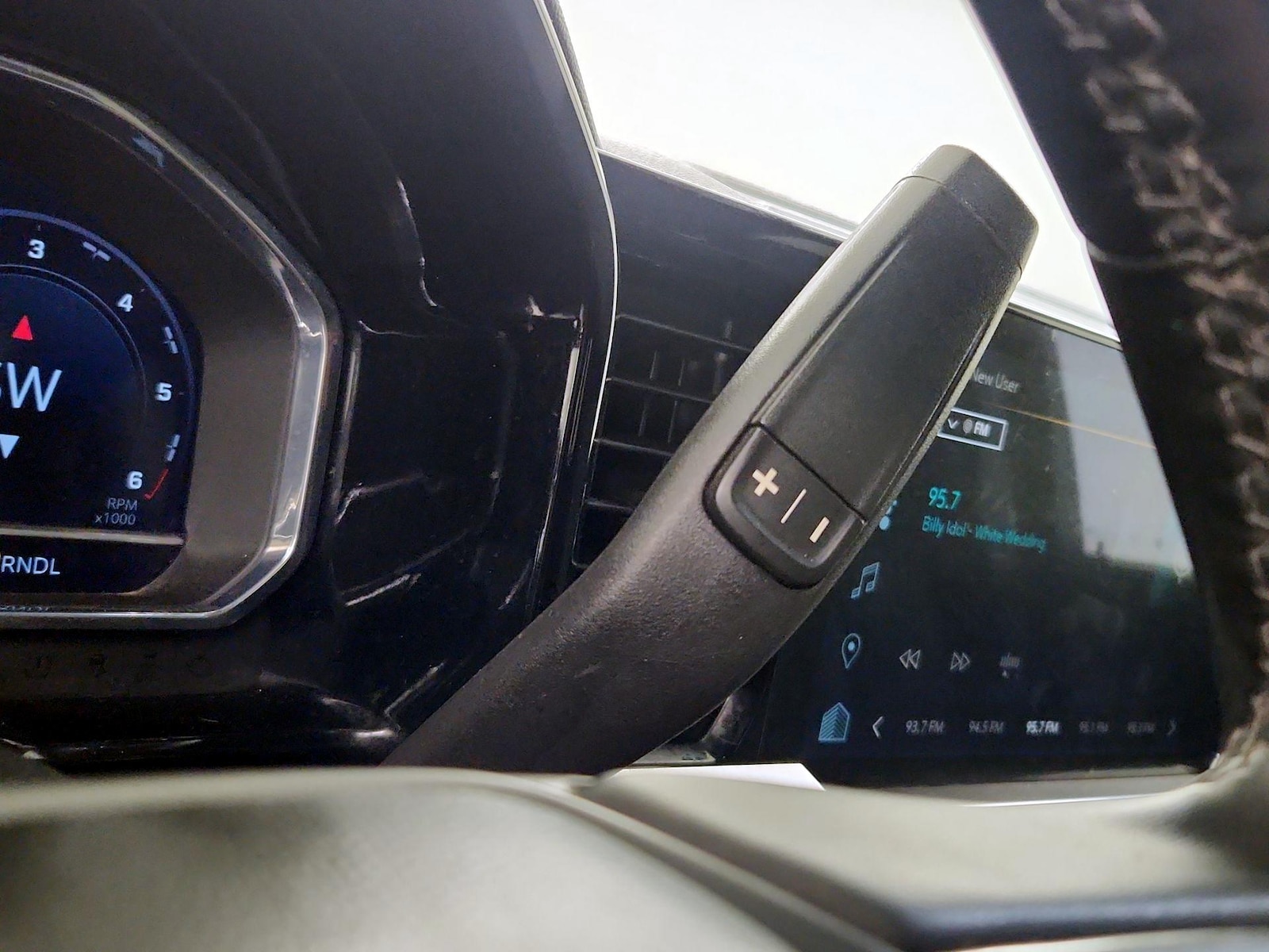 2023 Chevrolet Silverado 1500 LT - Photo 18
