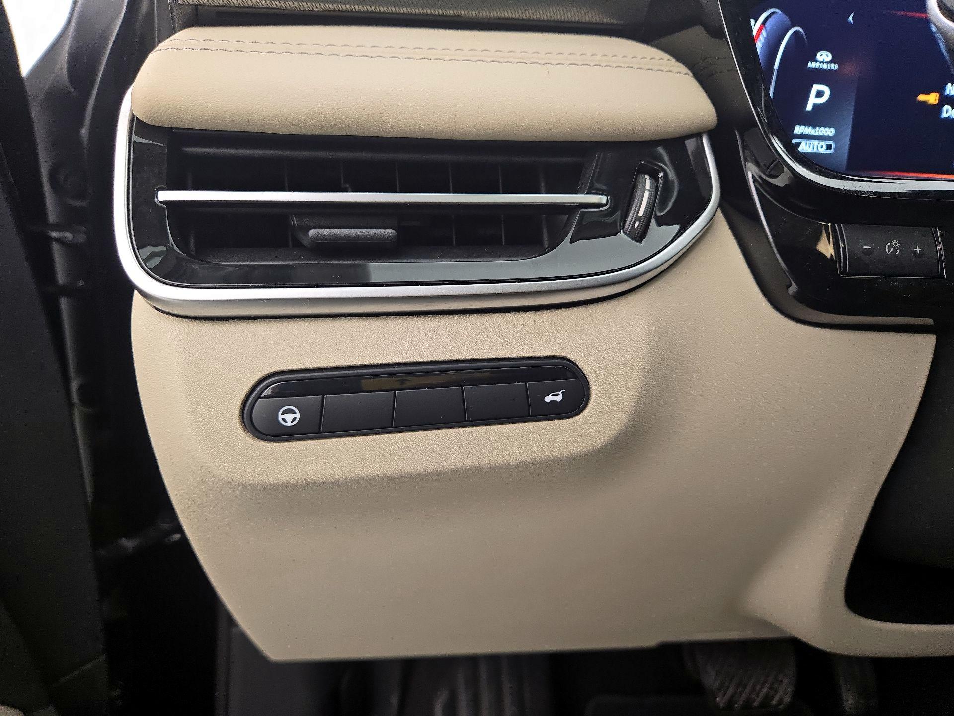 Thumbnail: 2023 INFINITI QX60 - 13