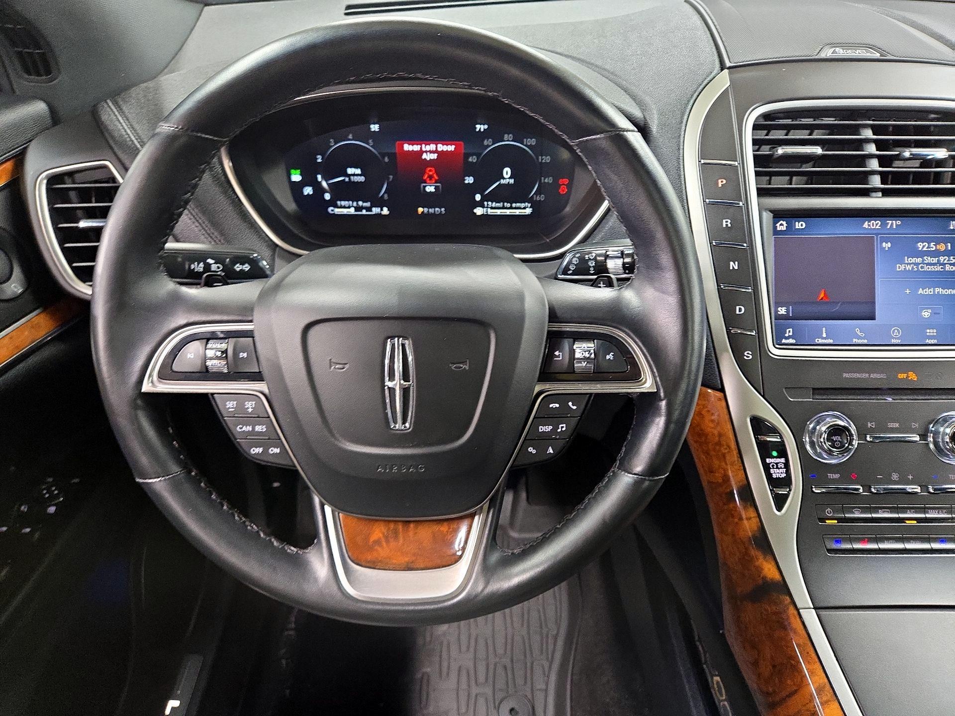 Thumbnail: 2020 Lincoln Nautilus - 10