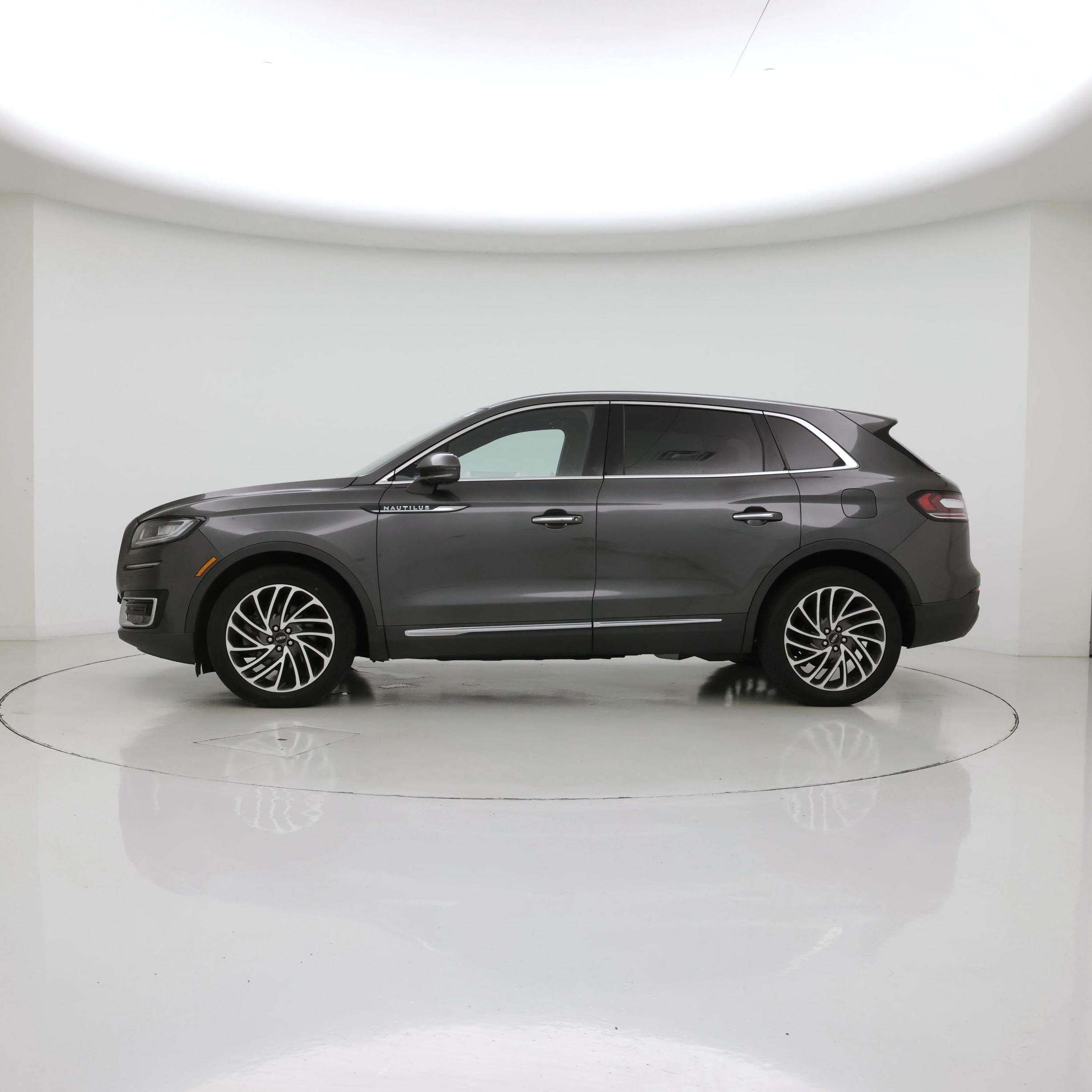 Thumbnail: 2020 Lincoln Nautilus - 3