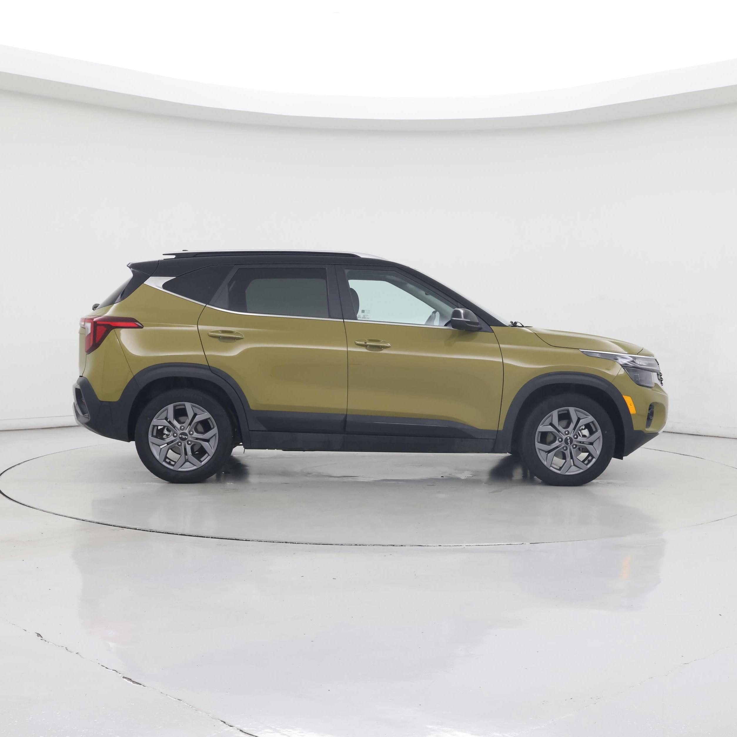 Thumbnail: 2024 Kia Seltos - 7