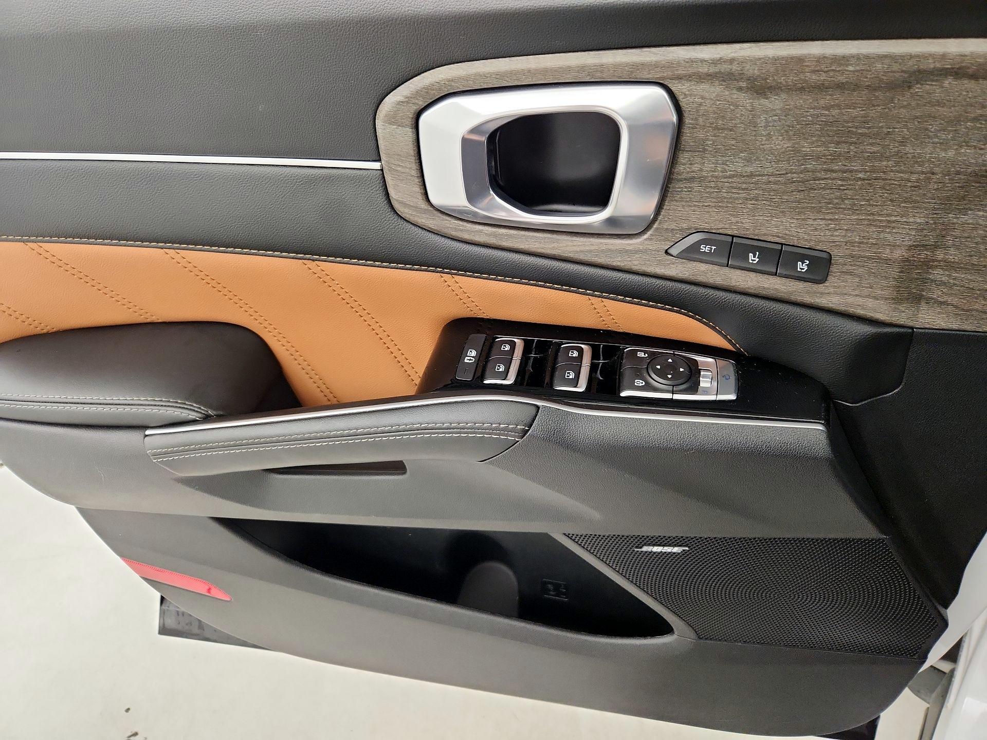 Thumbnail: 2023 Kia Sorento - 12
