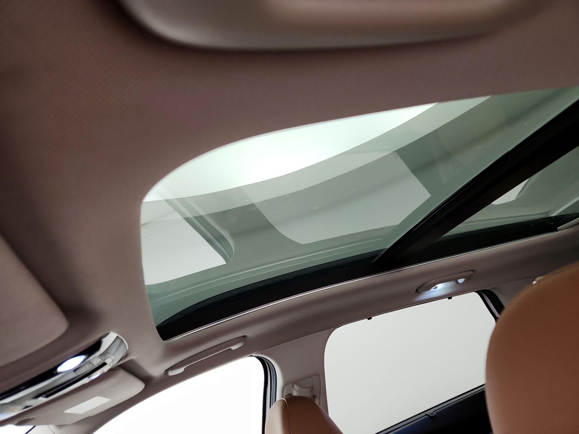 Thumbnail: 2023 Kia Sorento - 20