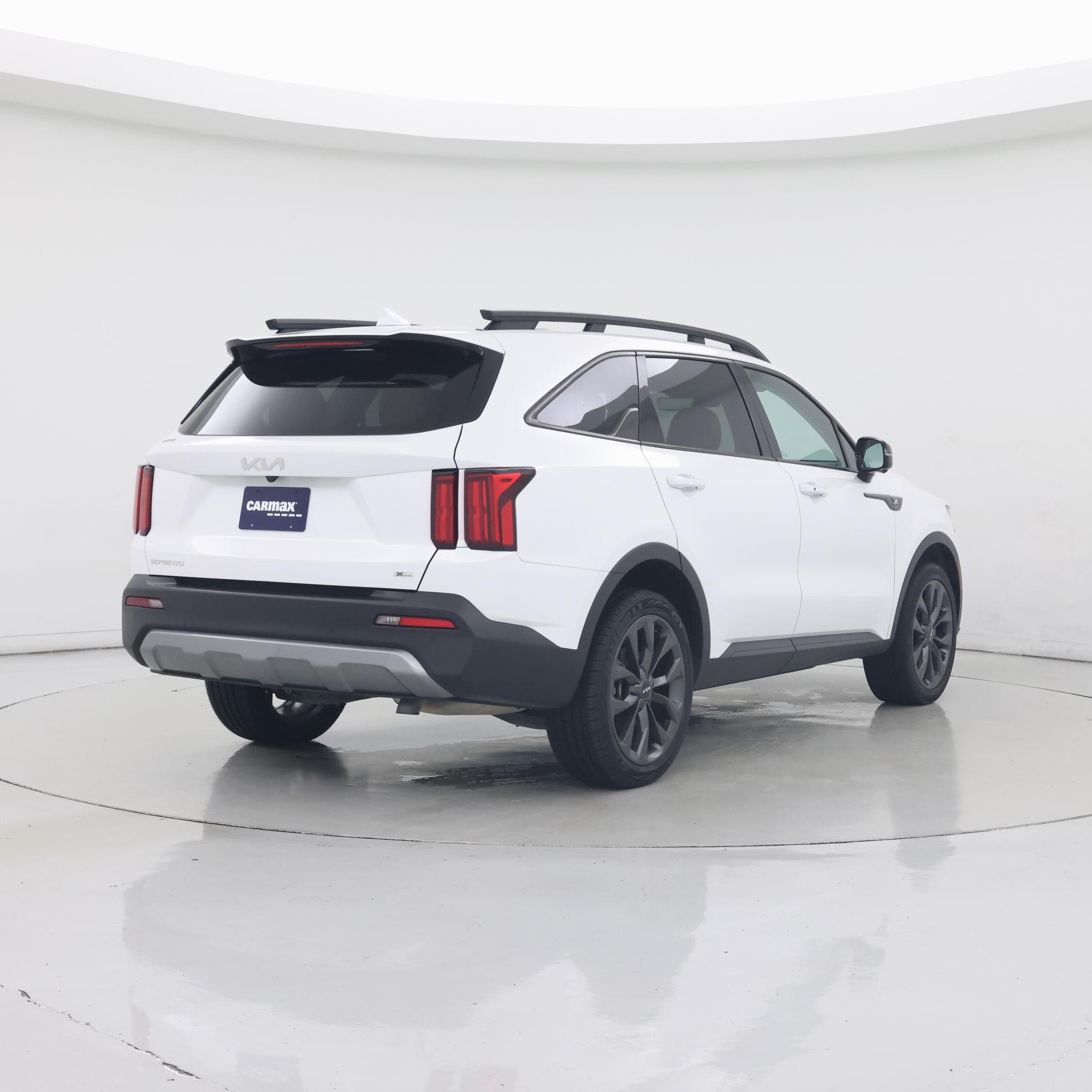 Thumbnail: 2023 Kia Sorento - 8
