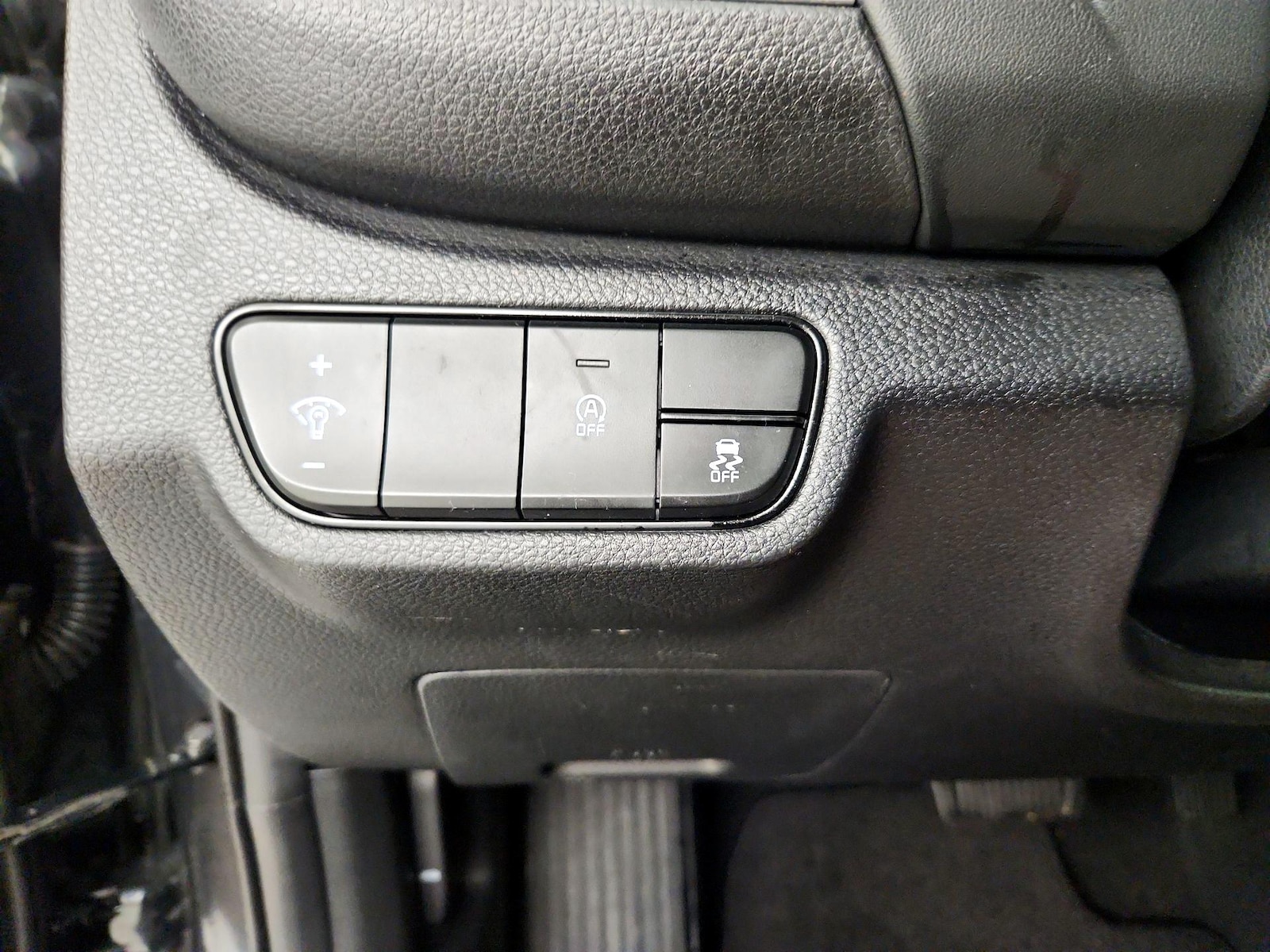 2025 Kia Seltos EX - Photo 14