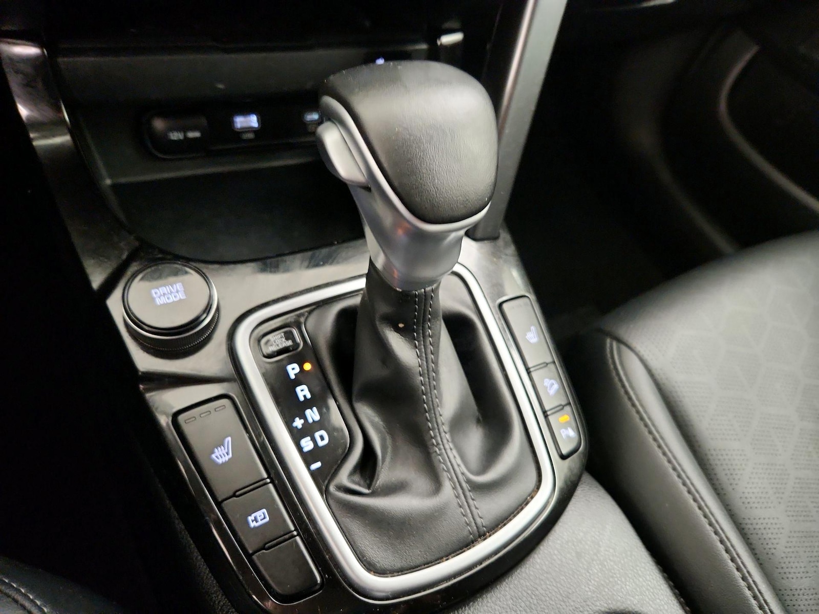 2025 Kia Seltos EX - Photo 19