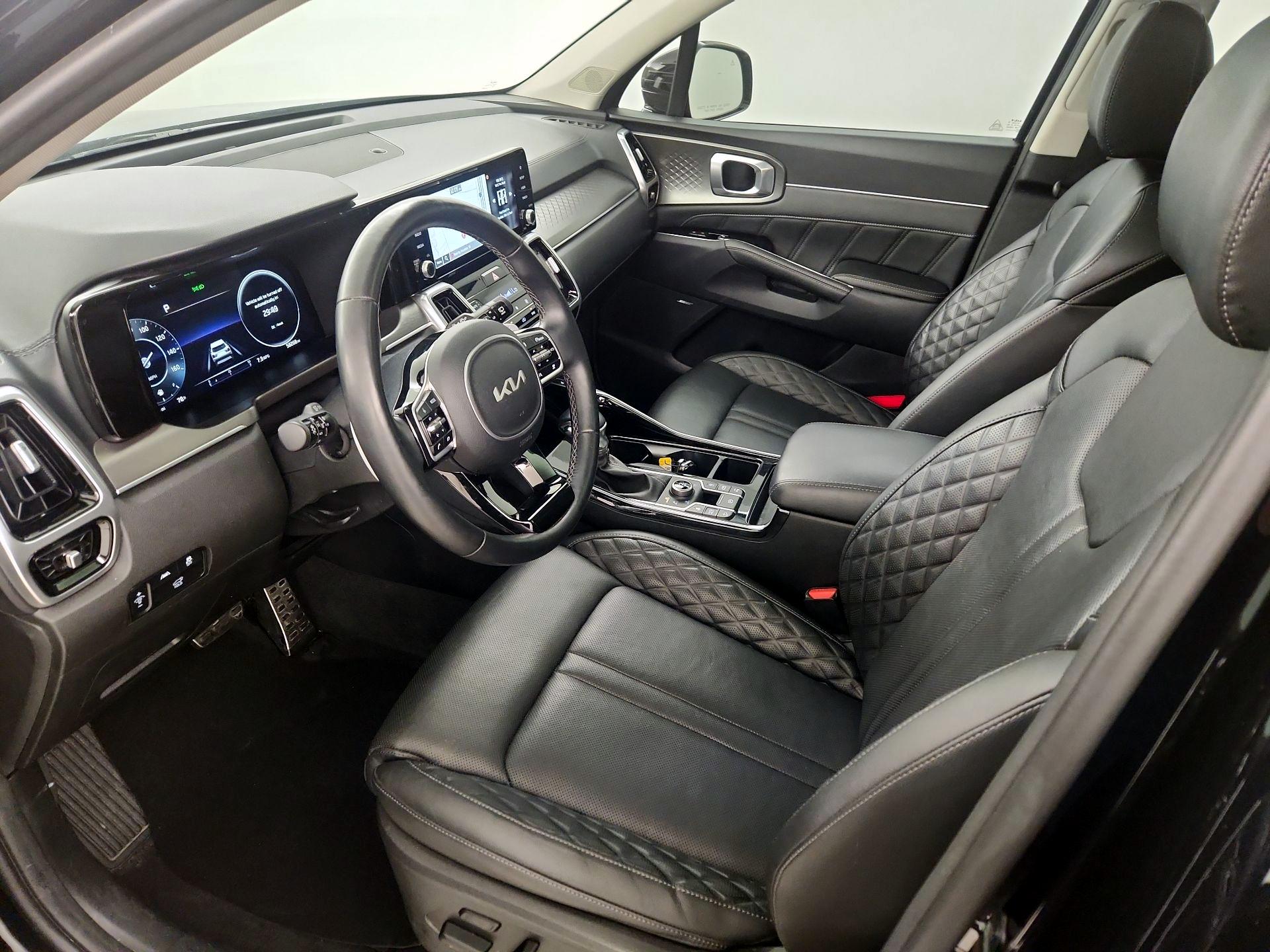 Thumbnail: 2023 Kia Sorento - 11