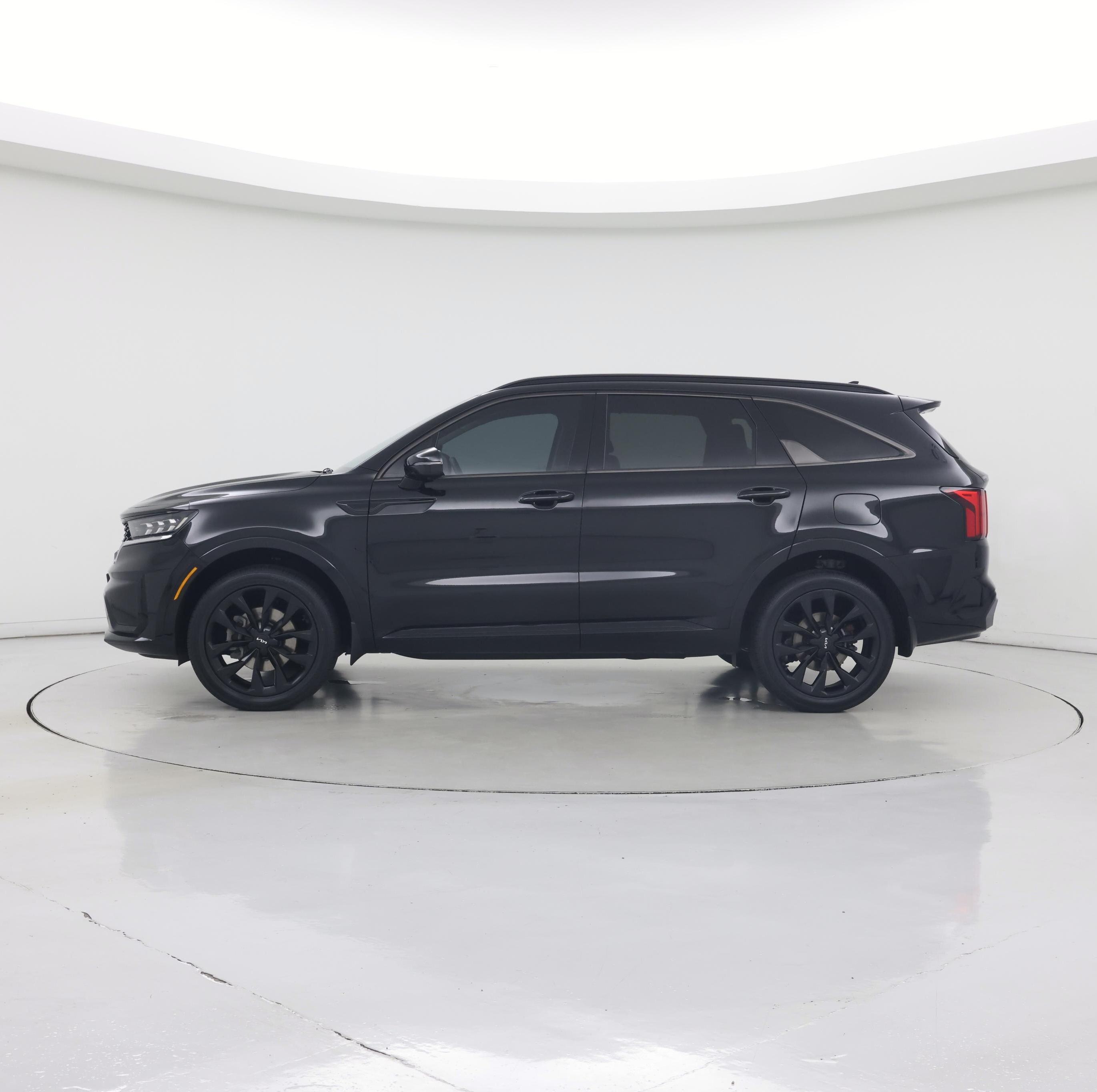 Thumbnail: 2023 Kia Sorento - 3