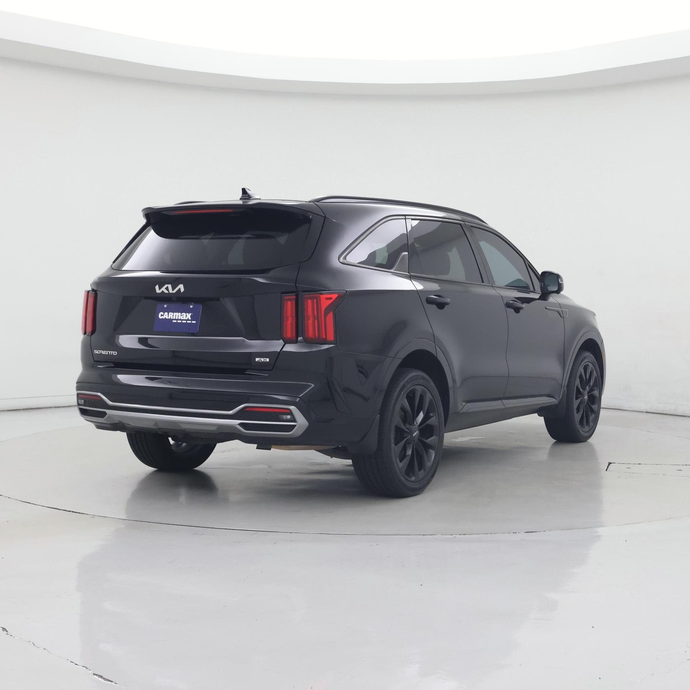 Thumbnail: 2023 Kia Sorento - 8