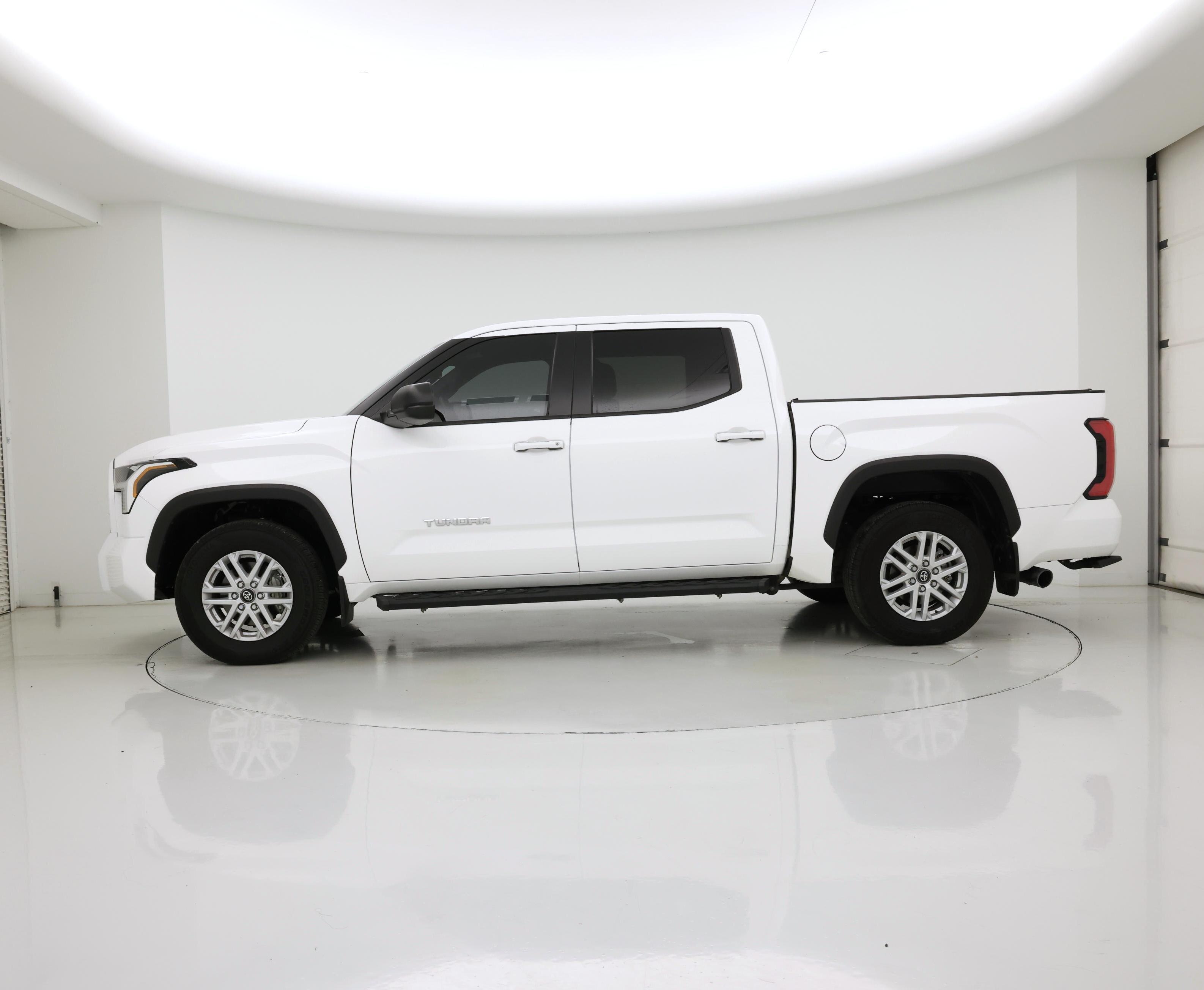Thumbnail: 2025 Toyota Tundra - 3