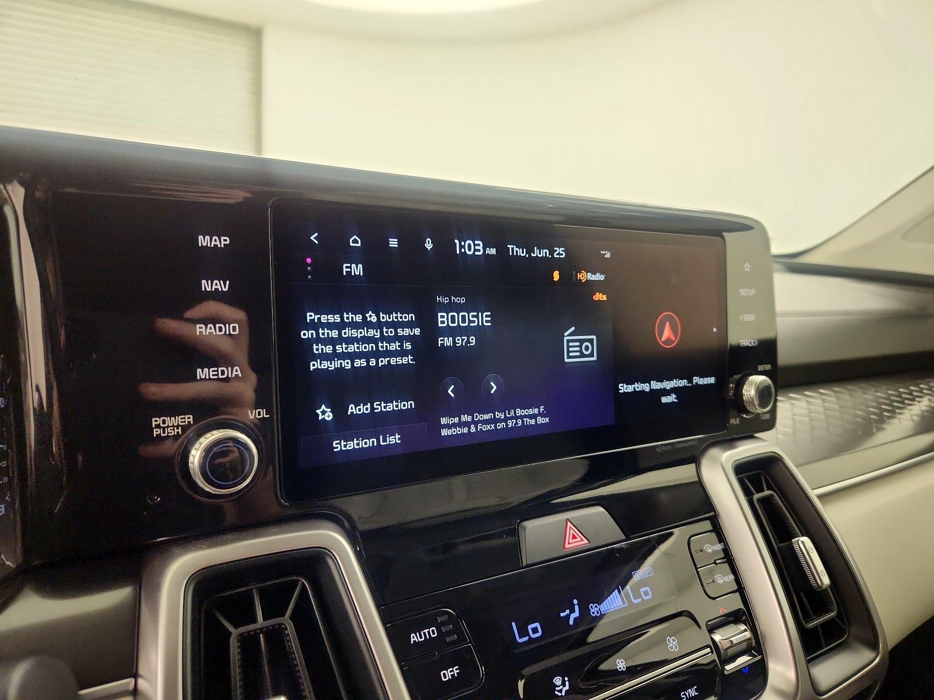 Thumbnail: 2023 Kia Sorento - 16