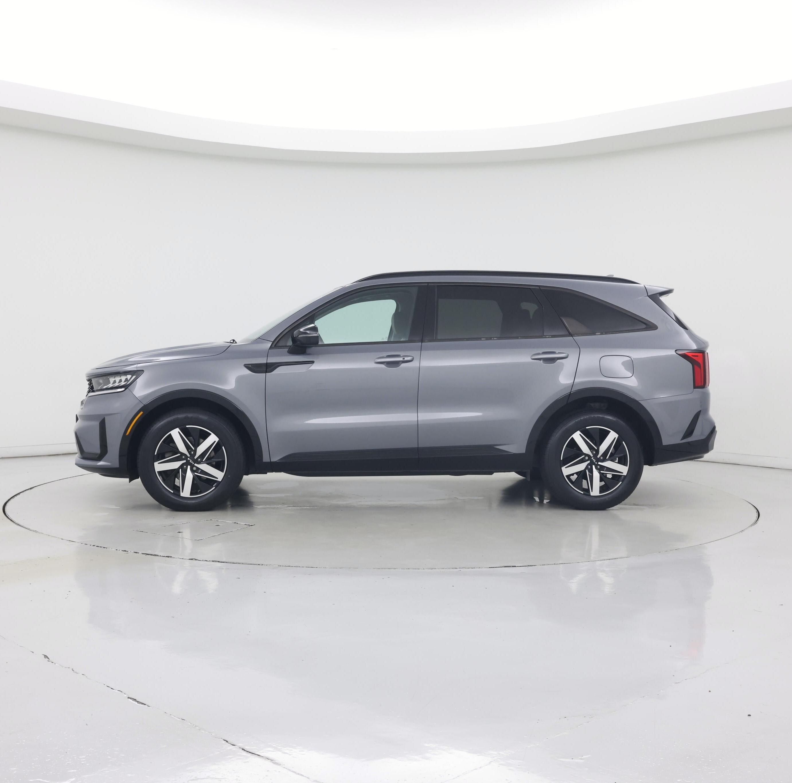 Thumbnail: 2023 Kia Sorento - 3