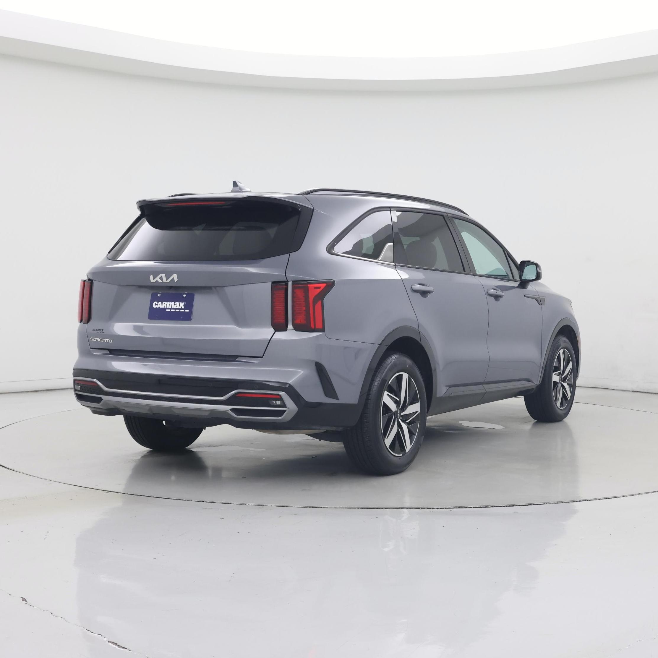 Thumbnail: 2023 Kia Sorento - 8