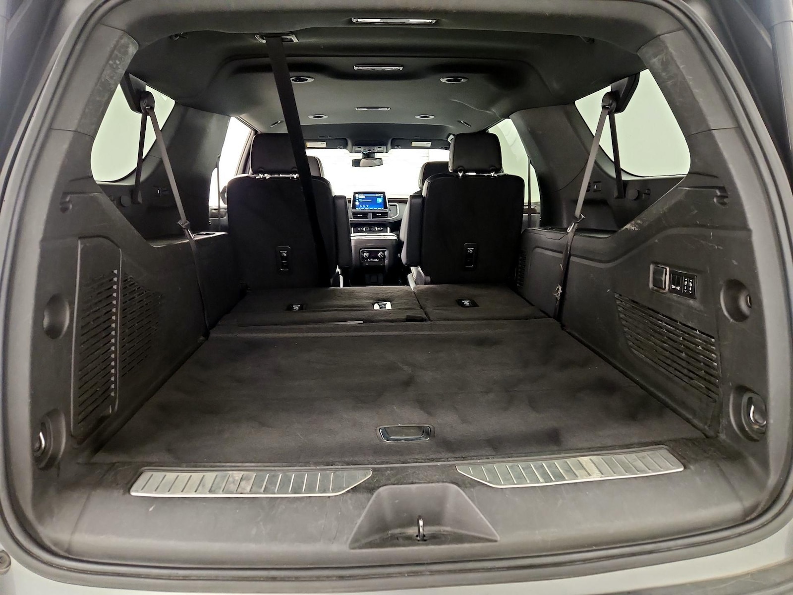 2022 Chevrolet Suburban Premier - Photo 22